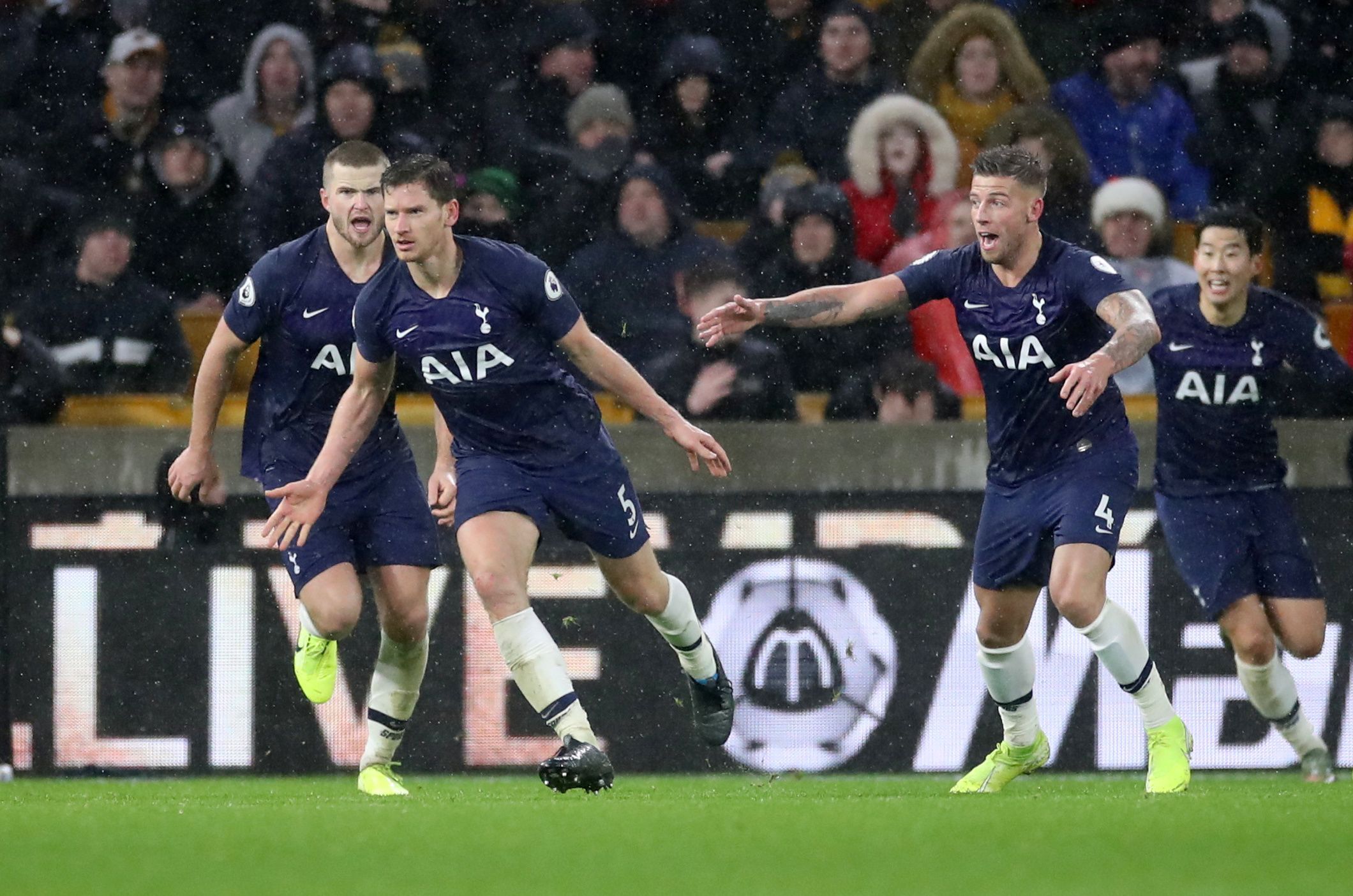 Soccer Football - Premier League - Wolverhampton Wanderers v Tottenham Hotspur - Molineux Stadium, Wolverhampton, Britain - December 15, 2019  Tottenham Hotspur's Jan Vertonghen celebrates scoring their second goal with teammates            Action Images via Reuters/Carl Recine  EDITORIAL USE ONLY. No use with unauthorized audio, video, data, fixture lists, club/league logos or 