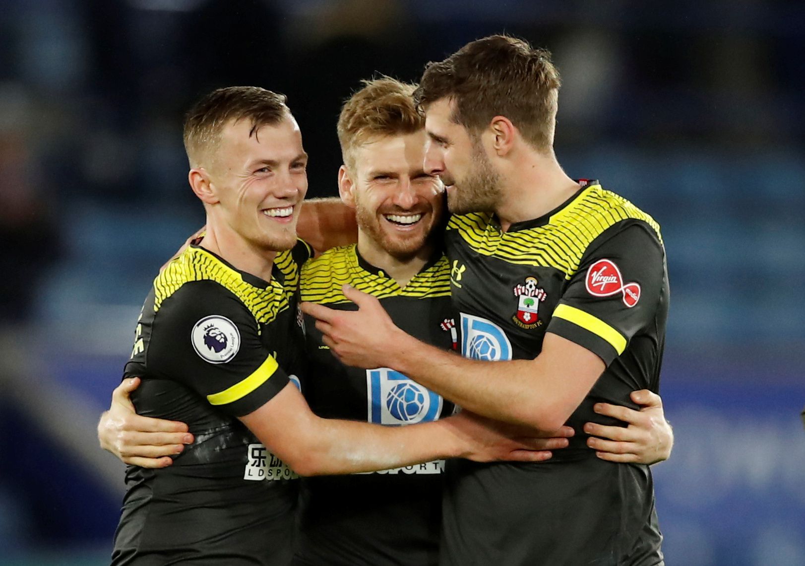 Soccer Football - Premier League - Leicester City v Southampton - King Power Stadium, Leicester, Britain - January 11, 2020  Southampton's James Ward-Prowse celebrates after the match with Stuart Armstrong and Jack Stephens   Action Images via Reuters/Andrew Boyers  EDITORIAL USE ONLY. No use with unauthorized audio, video, data, fixture lists, club/league logos or 