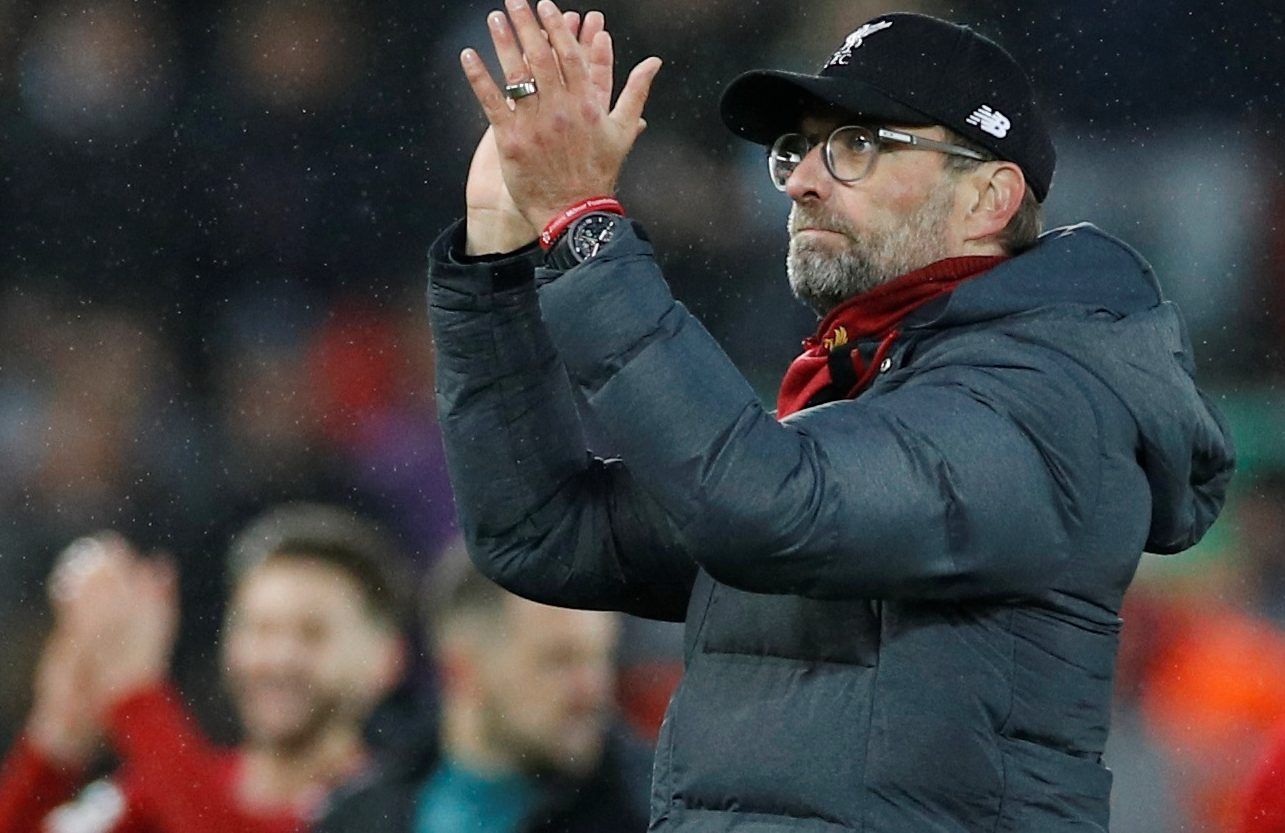 Soccer Football - Premier League - Liverpool v Southampton - Anfield, Liverpool, Britain - February 1, 2020  Liverpool manager Juergen Klopp applauds fans after the match   REUTERS/Phil Noble  EDITORIAL USE ONLY. No use with unauthorized audio, video, data, fixture lists, club/league logos or 