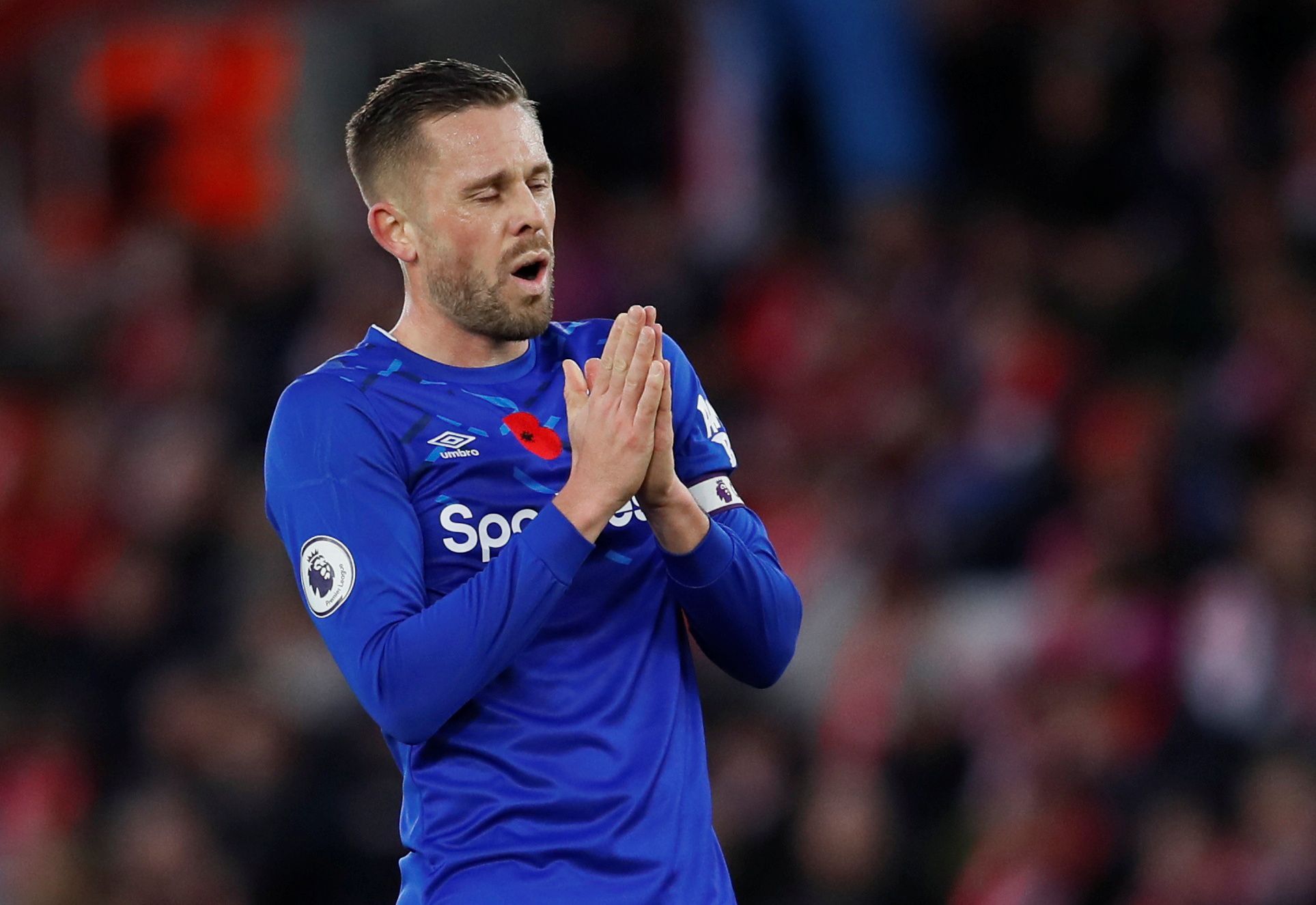 Soccer Football - Premier League - Southampton v Everton - St Mary's Stadium, Southampton, Britain - November 9, 2019  Everton's Gylfi Sigurdsson reacts            REUTERS/David Klein  EDITORIAL USE ONLY. No use with unauthorized audio, video, data, fixture lists, club/league logos or "live" services. Online in-match use limited to 75 images, no video emulation. No use in betting, games or single club/league/player publications.  Please contact your account representative for further details.