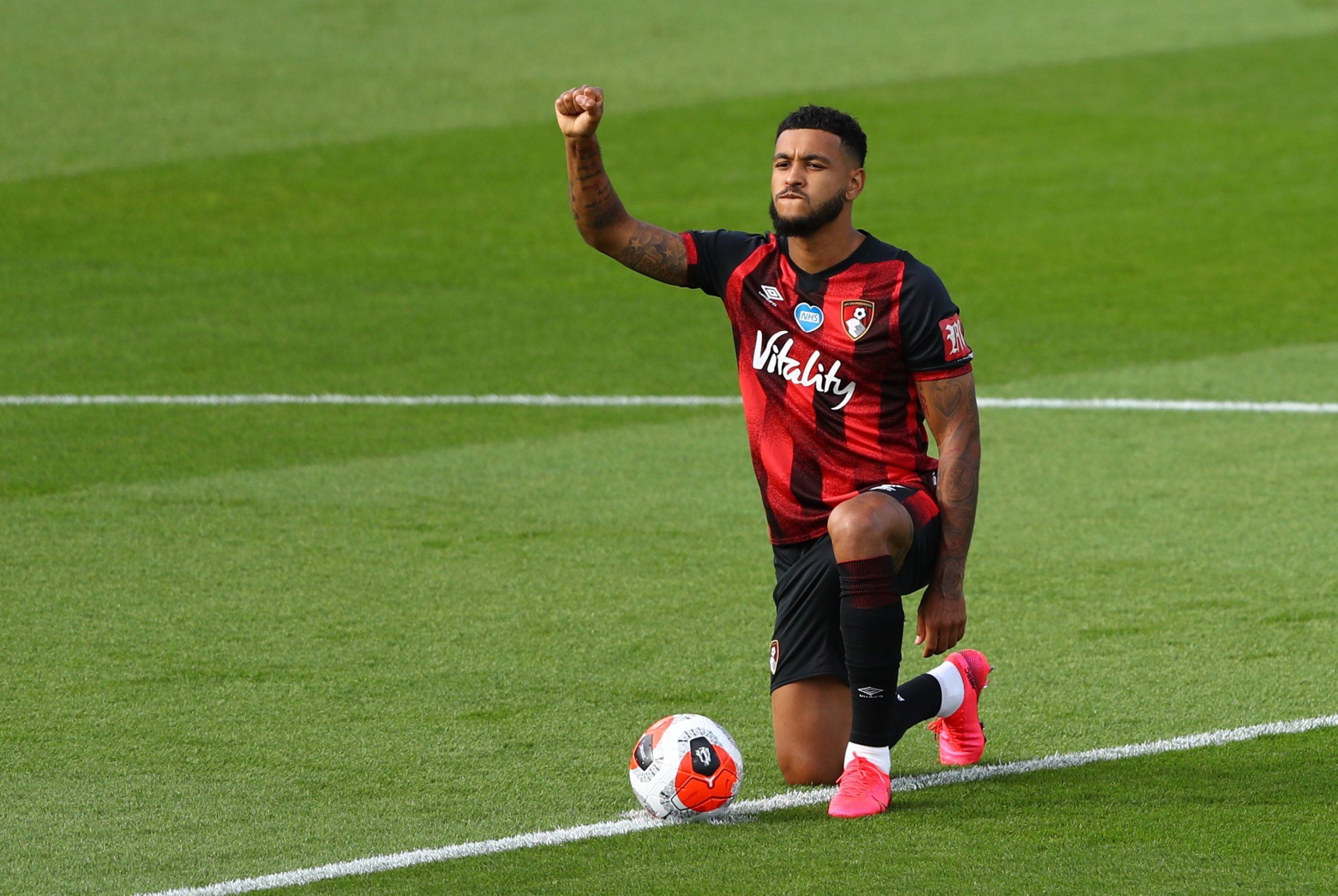 bournemouth's-joshua-king-takiking-a-knee-for-the-blm-movement