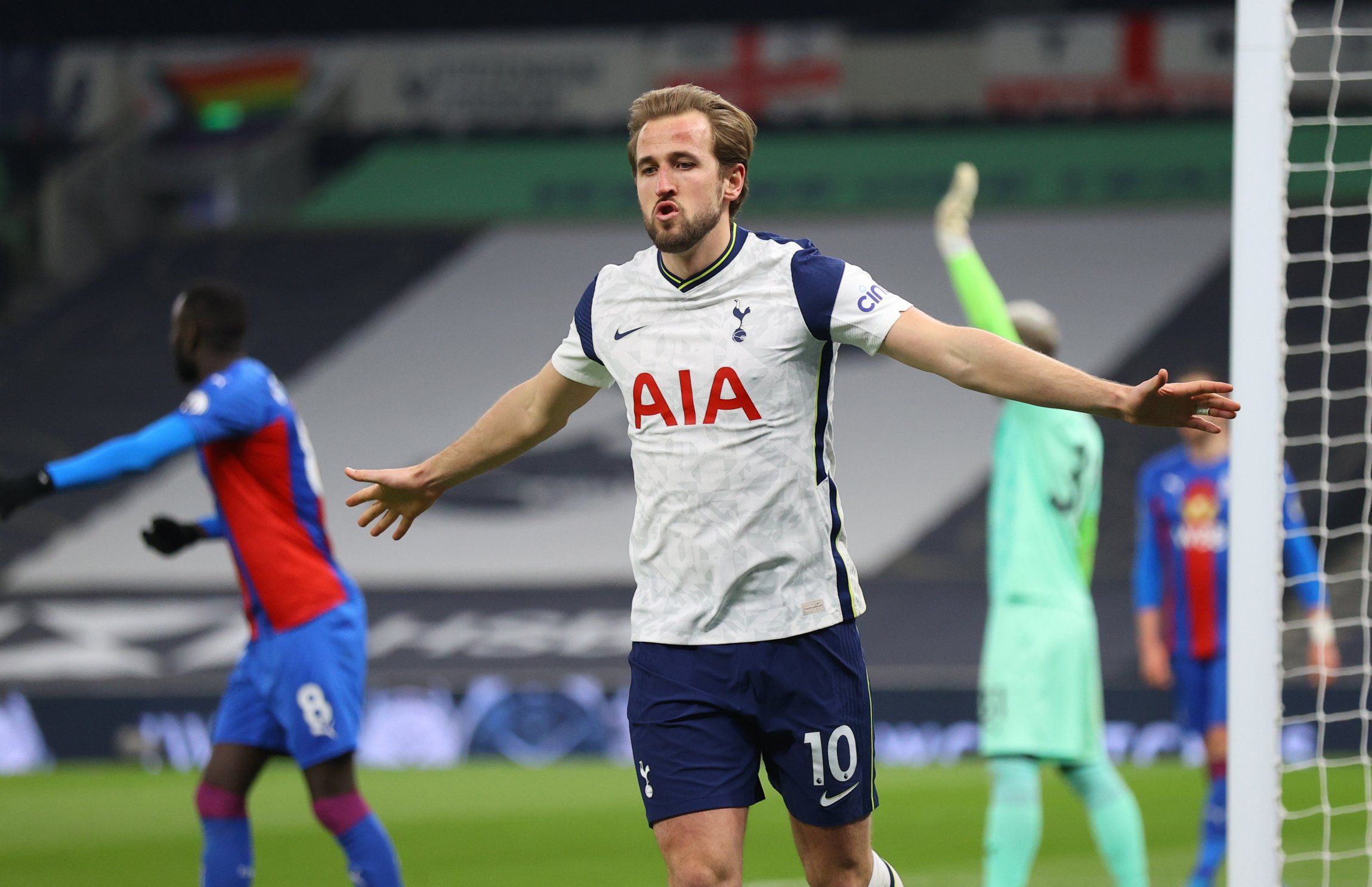 Tottenham-Hotspur-striker-Harry-Kane