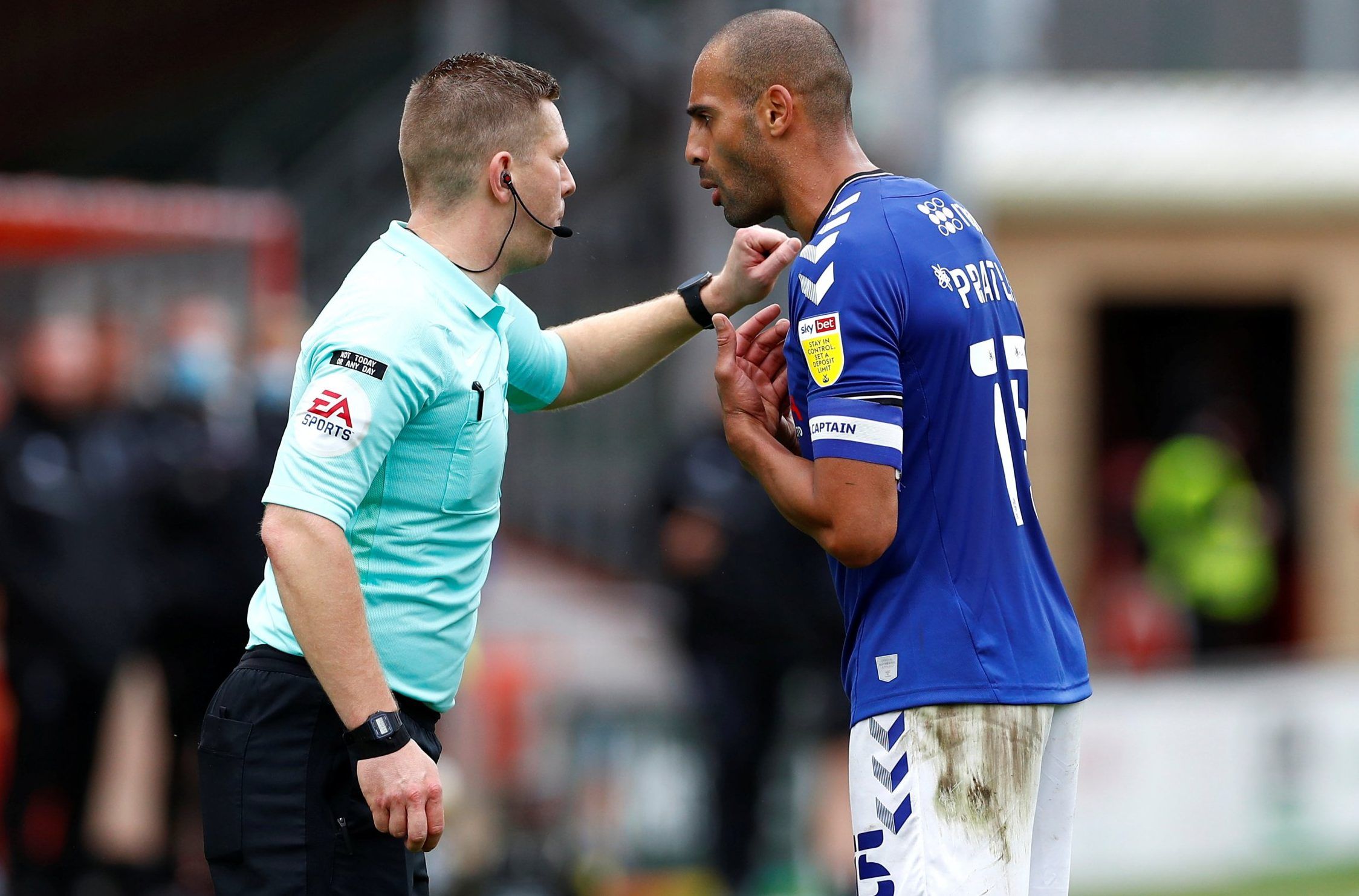 charlton athletic midfielder darren pratley remonstrates with referee during lincoln city game league one