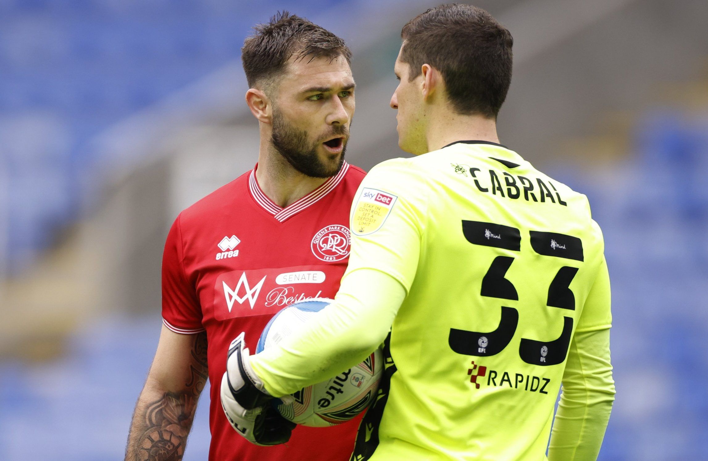 qpr striker charlie austin clashes with reading goalkeeper