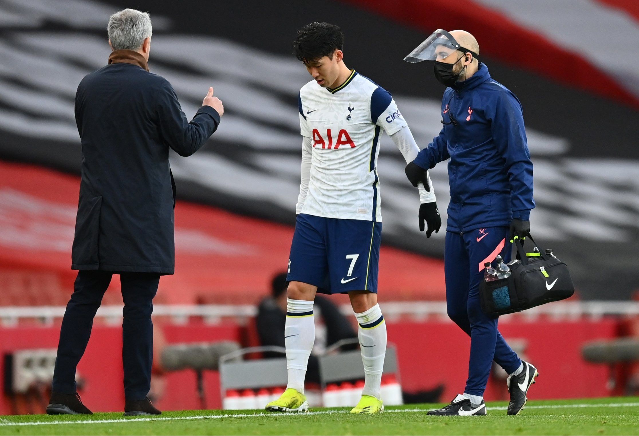 spurs heung-min son comes off injured vs arsenal north london derby premier league mourinho