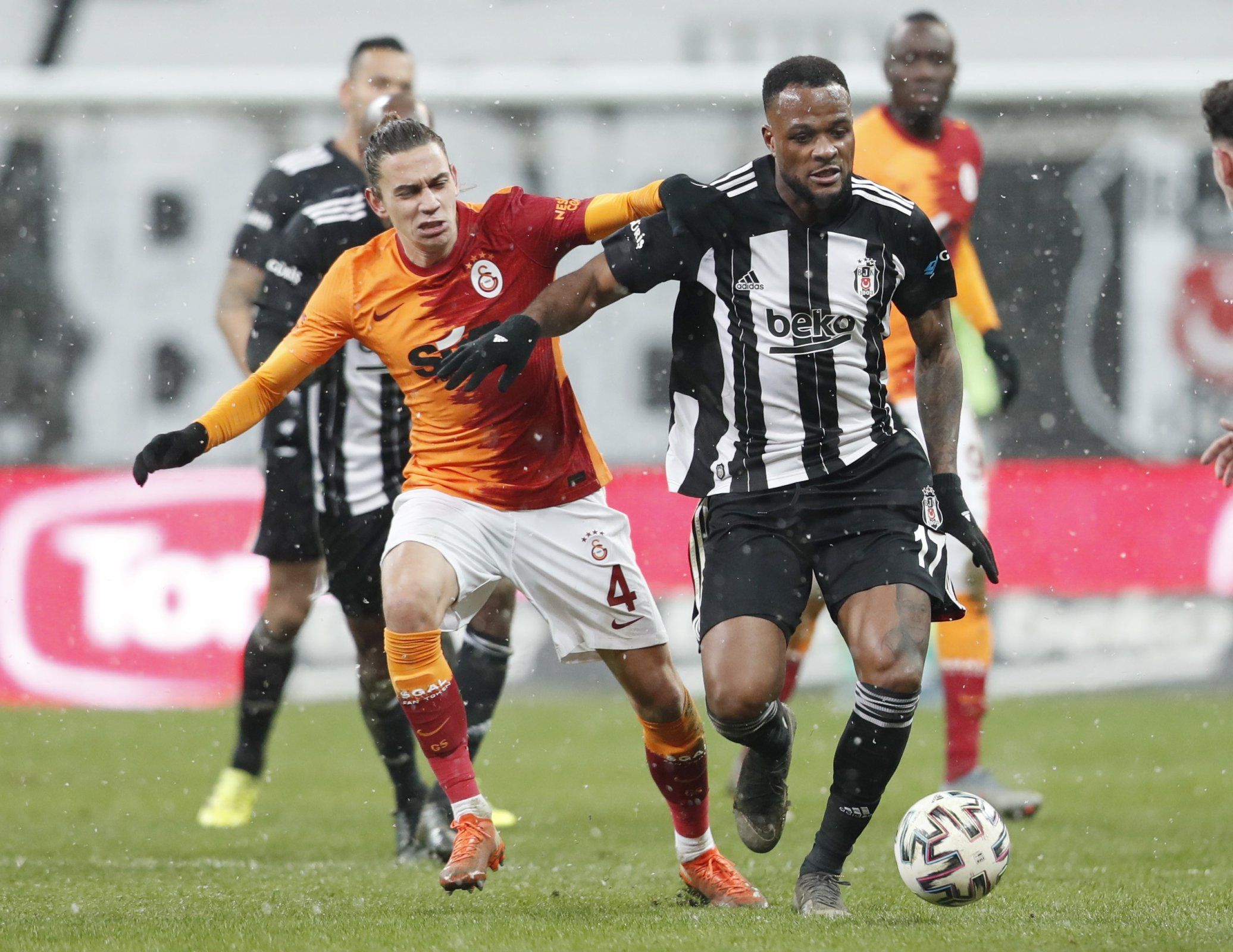 Besiktas and Canada striker Cyle Larin in action against Galatasaray