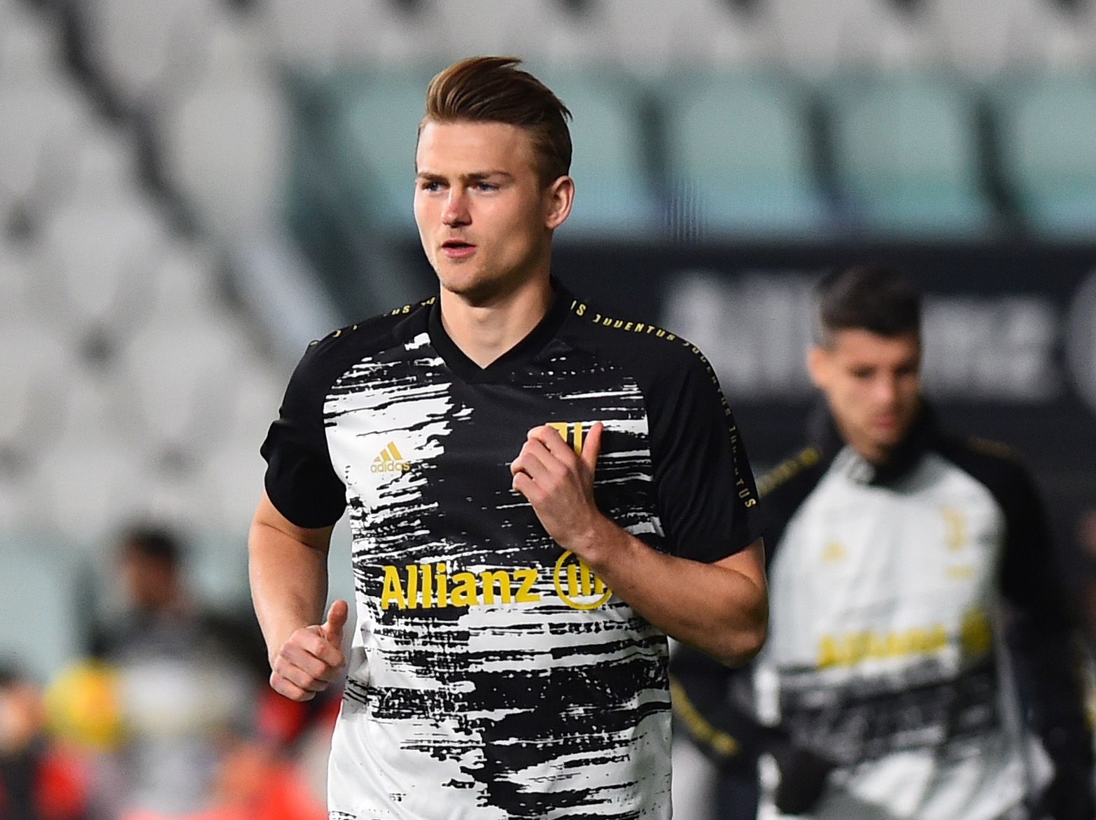Soccer Football - Serie A - Juventus v Cagliari - Allianz Stadium, Turin, Italy - November 21, 2020 Juventus' Matthijs de Ligt during the warm up before the match REUTERS/Massimo Pinca