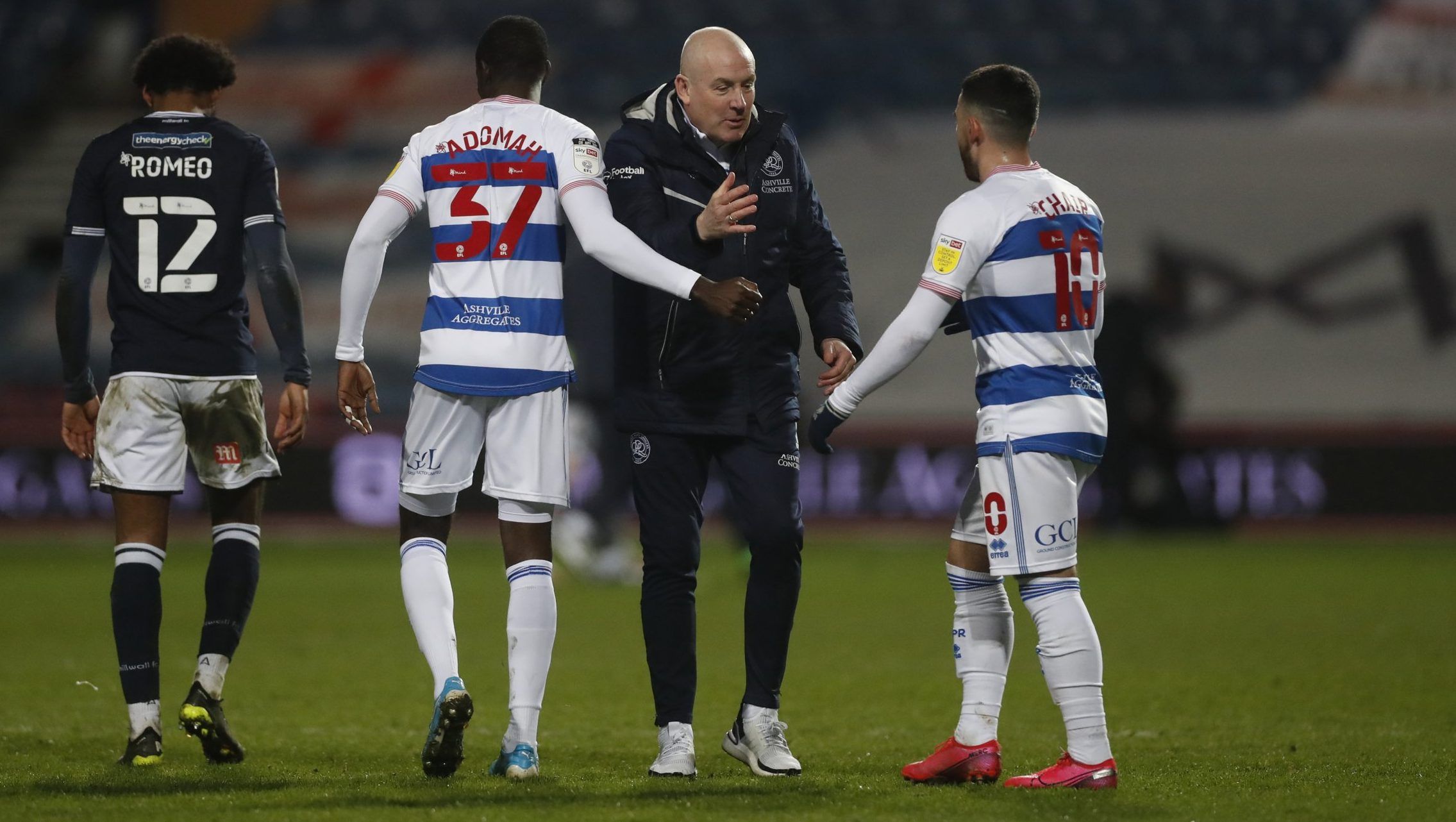 mark warburton and qpr players after millwall game
