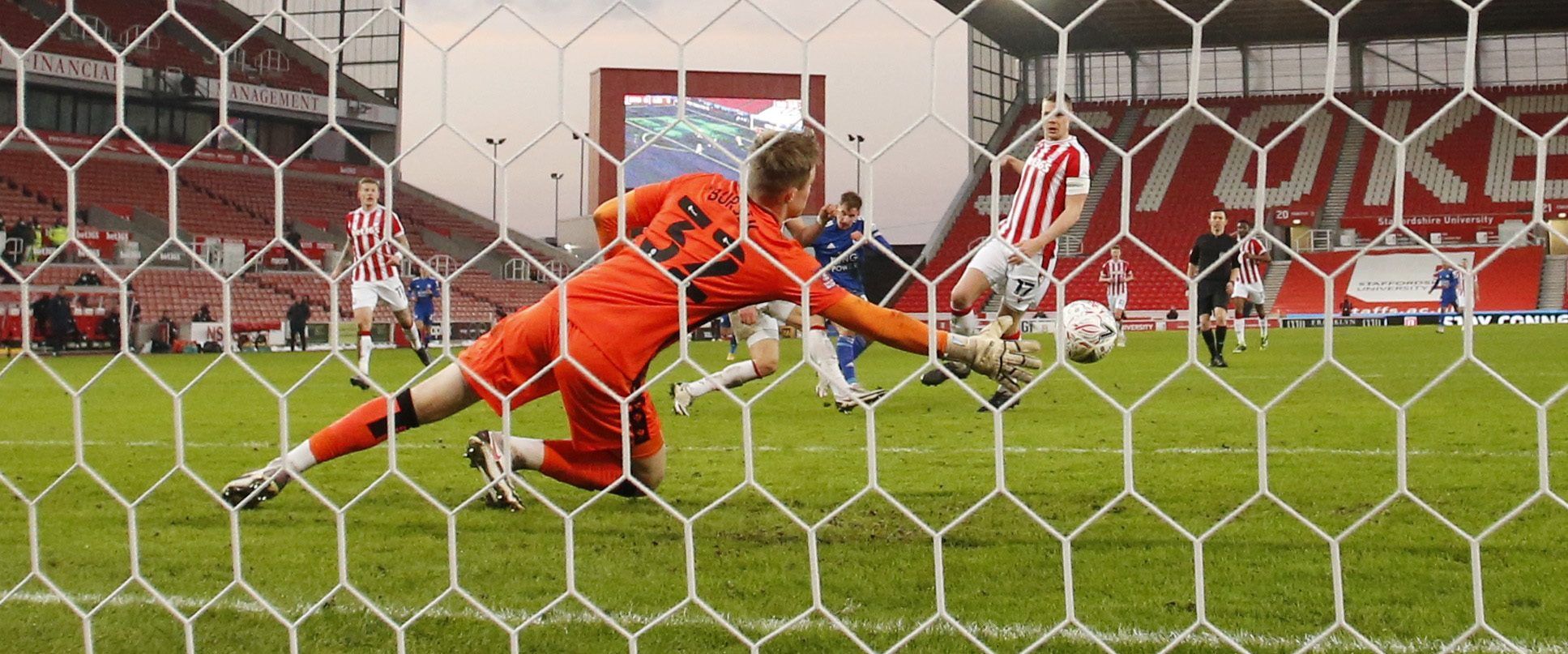 Soccer Football - FA Cup - Third Round - Stoke City v Leicester City - bet365 Stadium, Stoke-On-Trent, Britain - January 9, 2021 Leicester City's Marc Albrighton scores their second goal Action Images via Reuters/Andrew Boyers