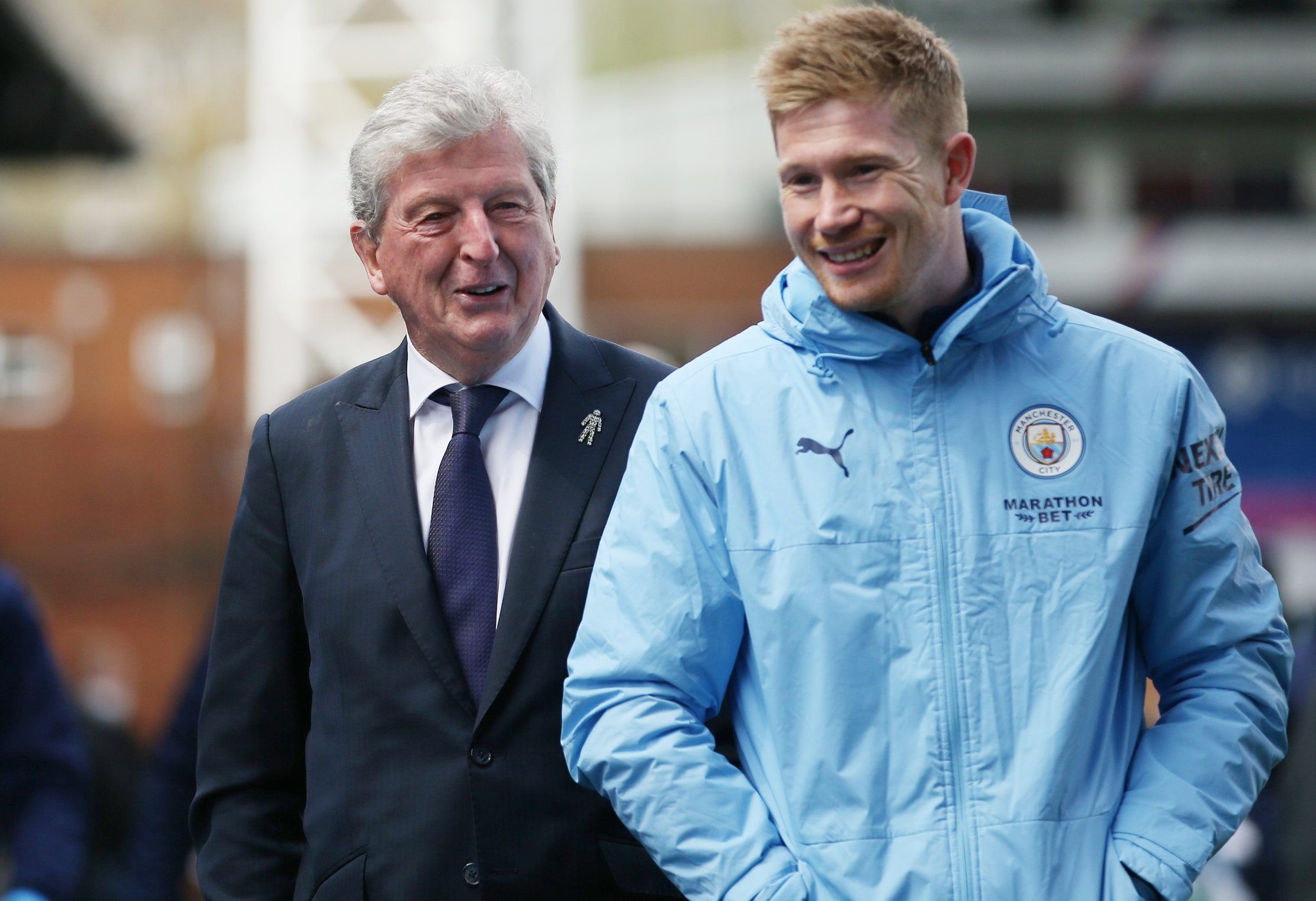 crystal palace manager roy hodgson with kevin de bruyne premier league
