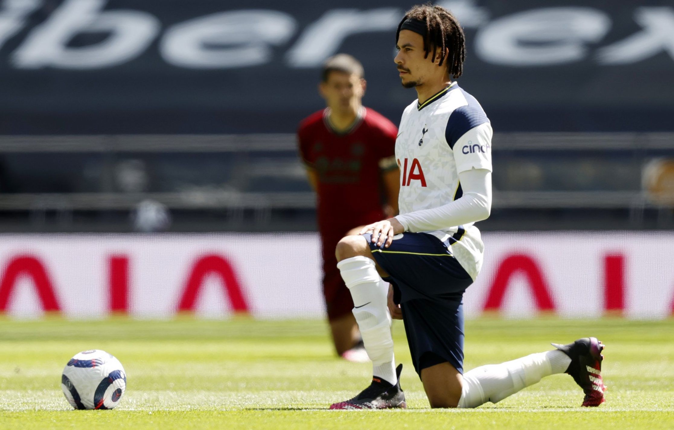spurs midfielder dele alli kneels pre-game premier league