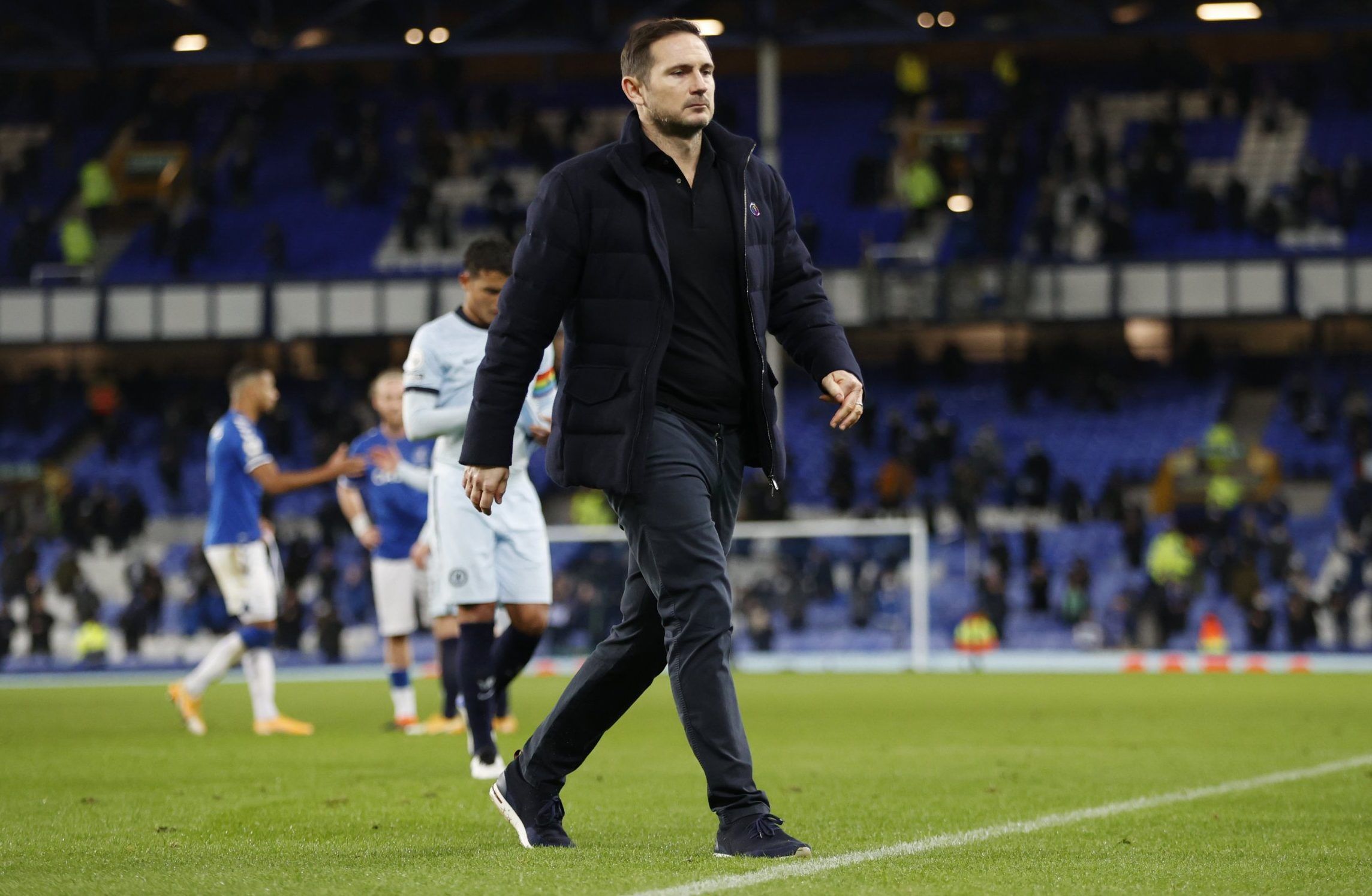 former chelsea manager walks off after match against everton at goodison park premier league