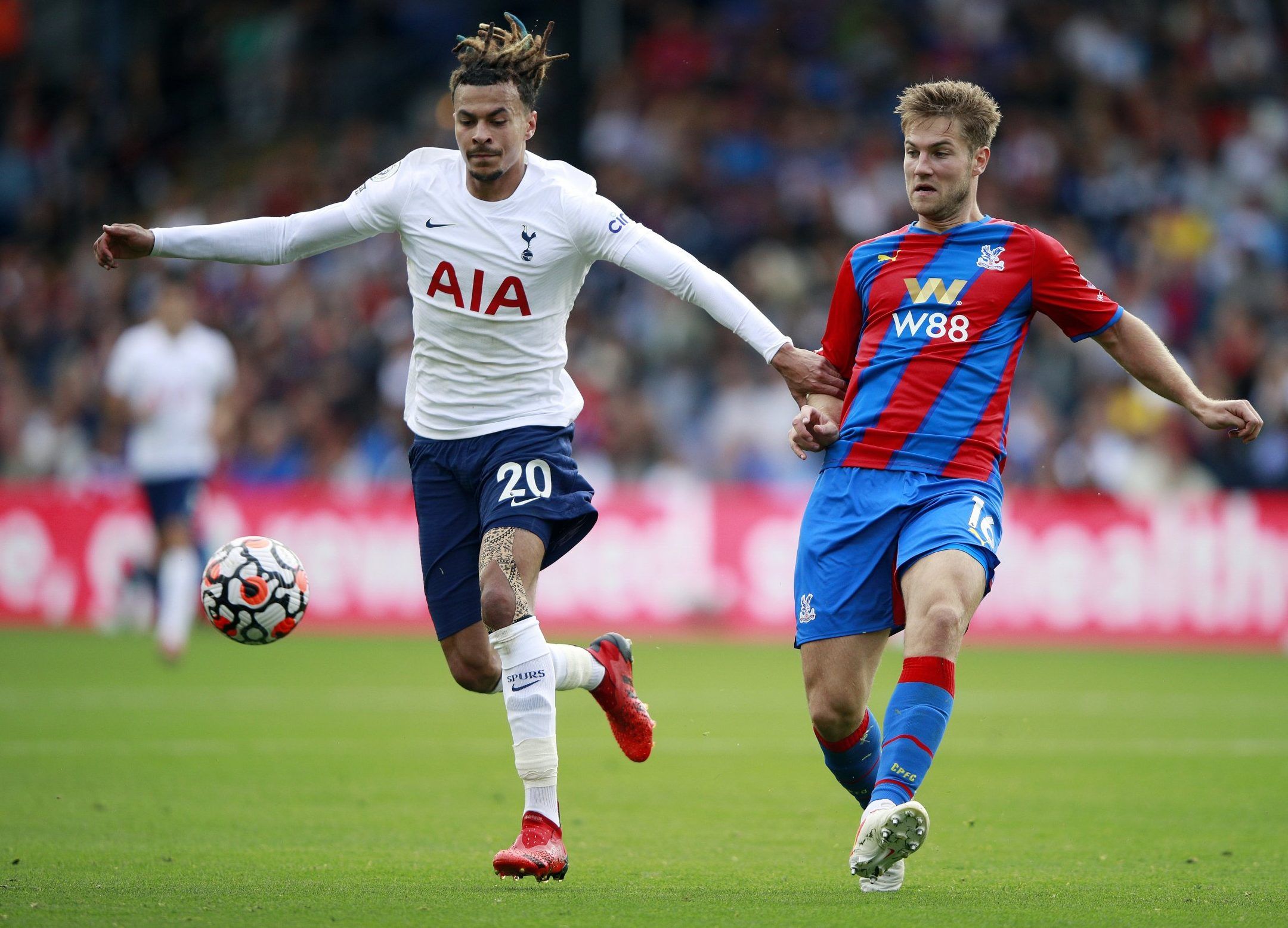 Spurs midfielder Dele Alli in action against Crystal Palace in the Premier League