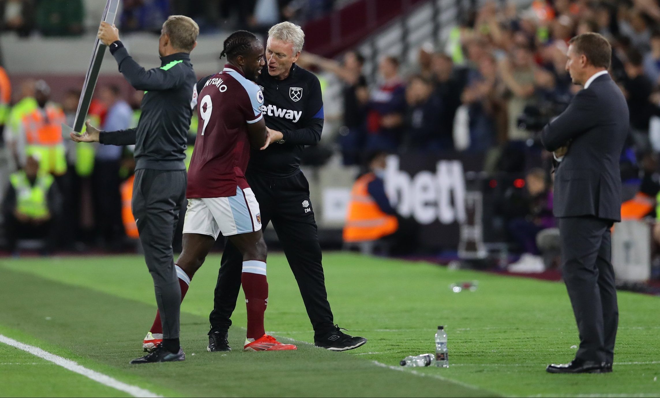 West Ham striker Michail Antonio with manager David Moyes after he's substituted against Leicester City in the Premier League