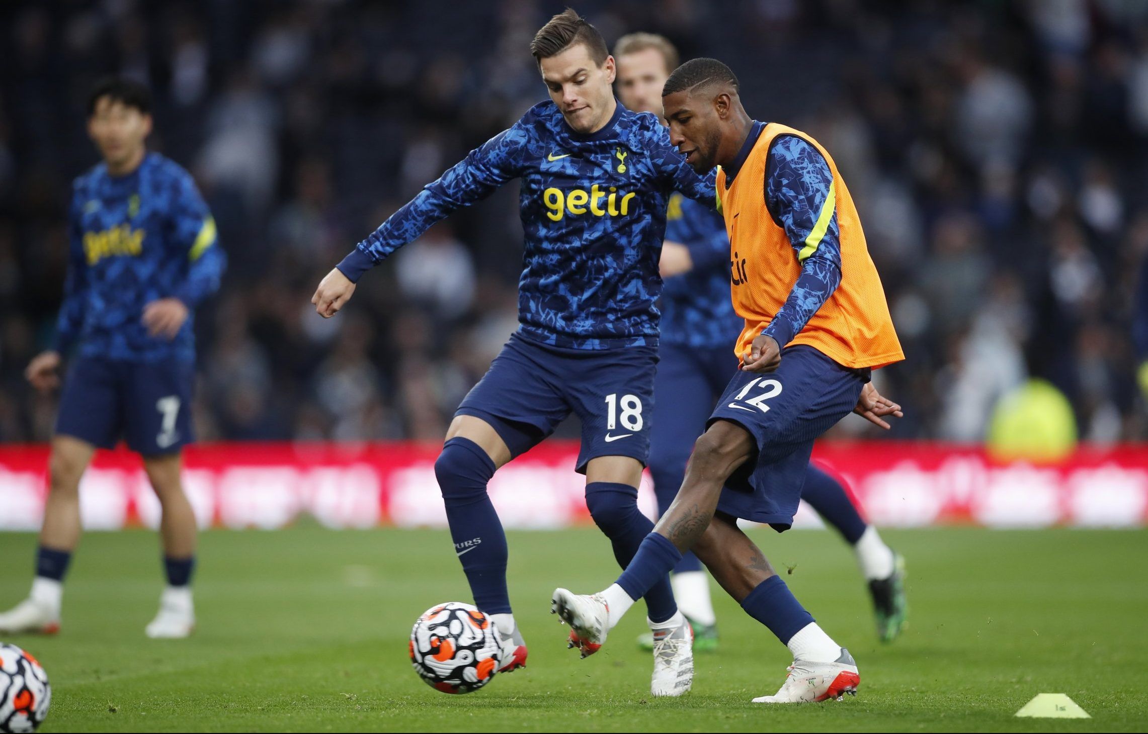 Tottenham Hotspur's Emerson and Giovani Lo Celso during warm up before Premier League clash with Manchester United