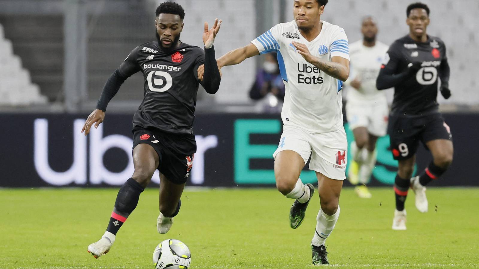 Leeds battling Man Utd for Boubacar Kamara