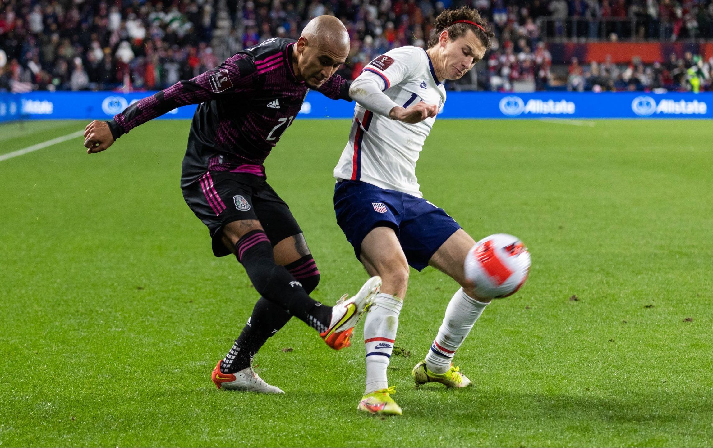 USA international Brenden Aaronson in action against Mexico