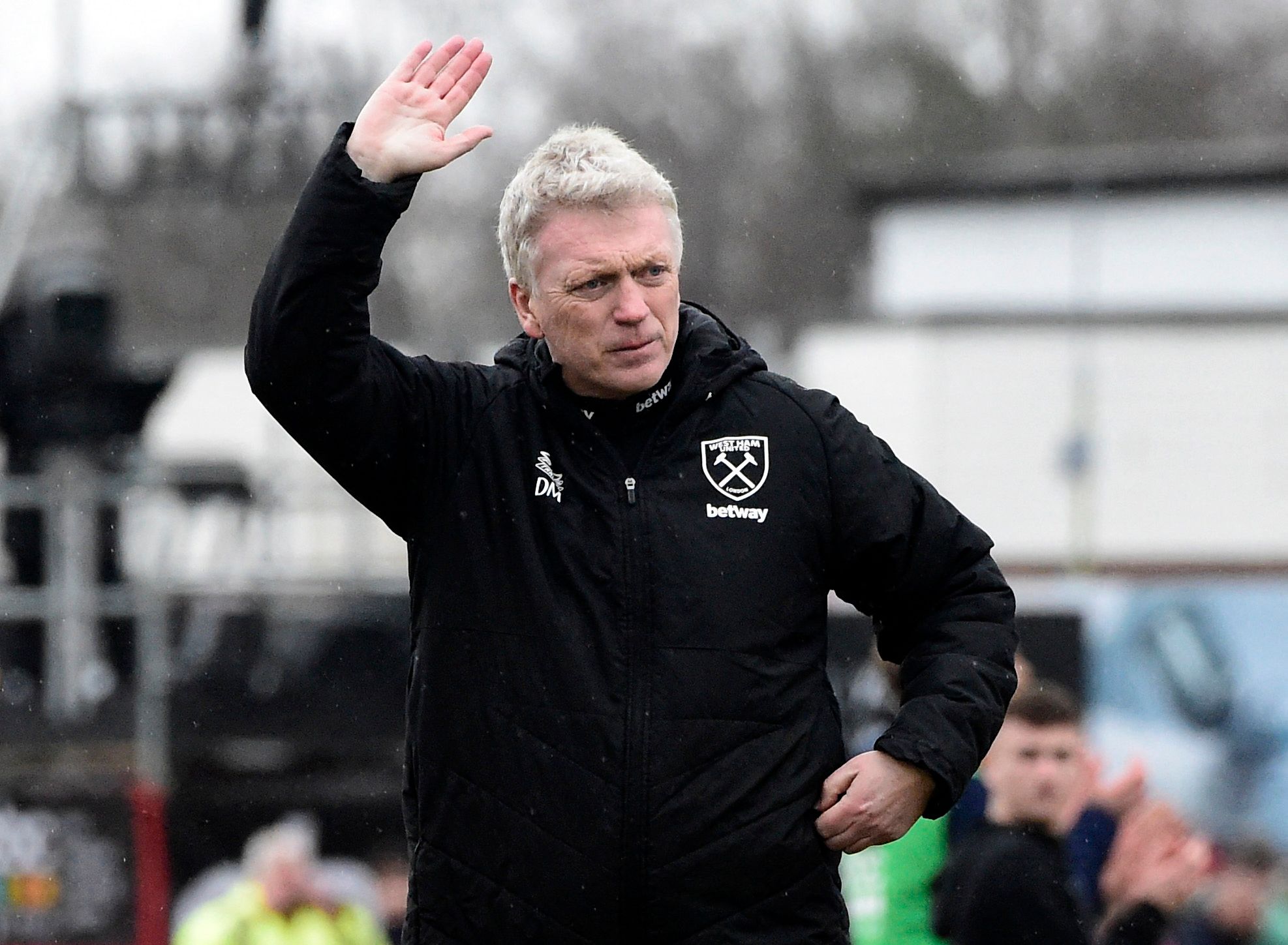 Soccer Football -  FA Cup - Fourth Round - Kidderminster Harriers v West Ham United - Aggborough Stadium, Kidderminster, Britain - February 5, 2022 West Ham United manager David Moyes acknowledges the fans after the match REUTERS/Rebecca Naden