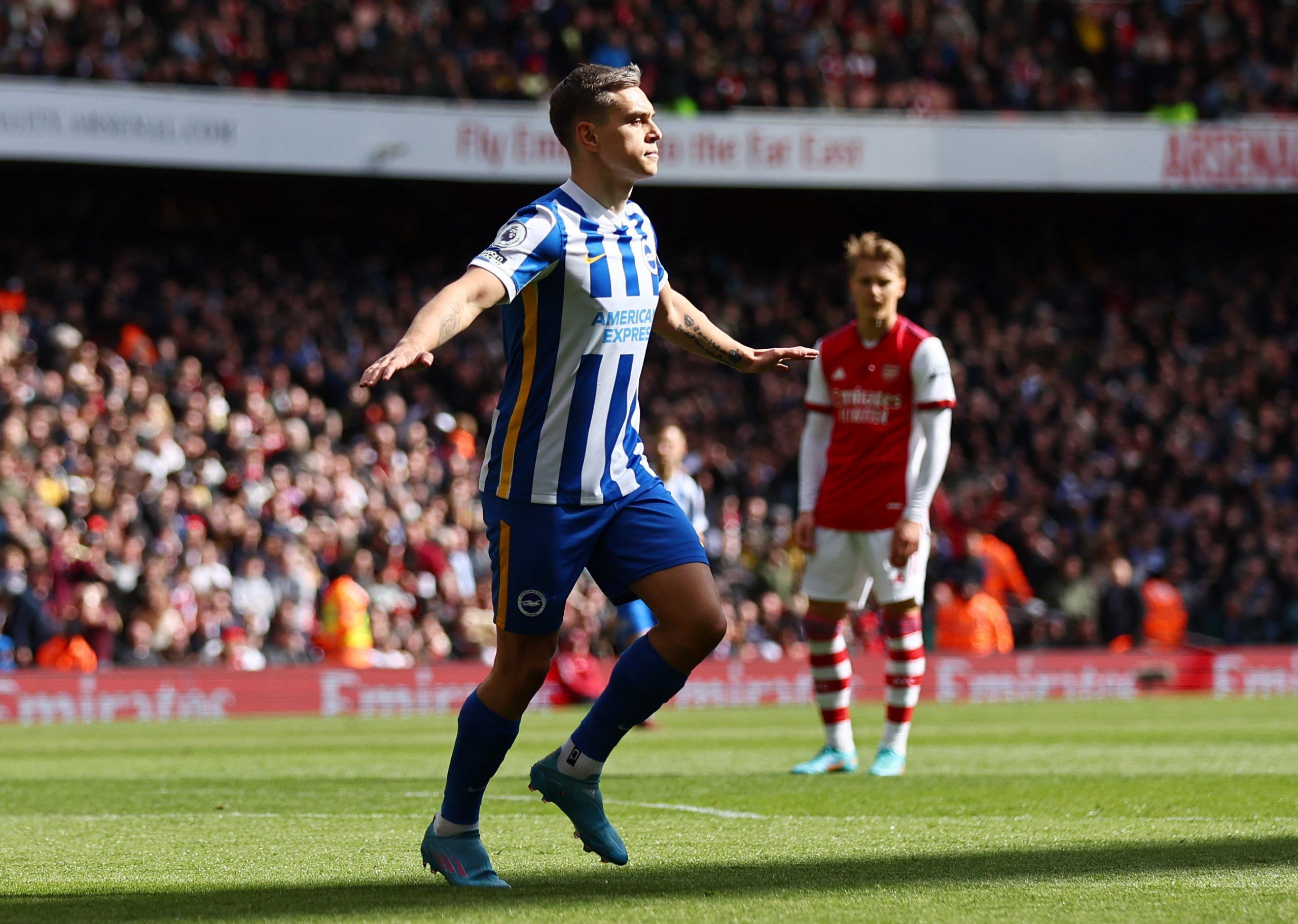 Soccer Football - Premier League - Arsenal v Brighton &amp; Hove Albion - Emirates Stadium, London, Britain - April 9, 2022 Brighton &amp; Hove Albion's Leandro Trossard celebrates scoring their first goal REUTERS/David Klein EDITORIAL USE ONLY. No use with unauthorized audio, video, data, fixture lists, club/league logos or 'live' services. Online in-match use limited to 75 images, no video emulation. No use in betting, games or single club /league/player publications.  Please contact your acco