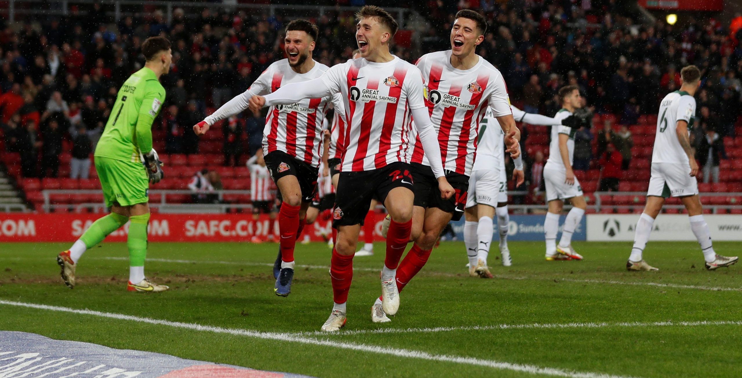 Soccer Football - League One- Sunderland v Plymouth Argyle - Stadium of Light, Sunderland, Britain - December 11, 2021  Sunderland’s Dan Neil celebrates scoring their first goal  Action Images/Lee Smith  EDITORIAL USE ONLY. No use with unauthorized audio, video, data, fixture lists, club/league logos or 