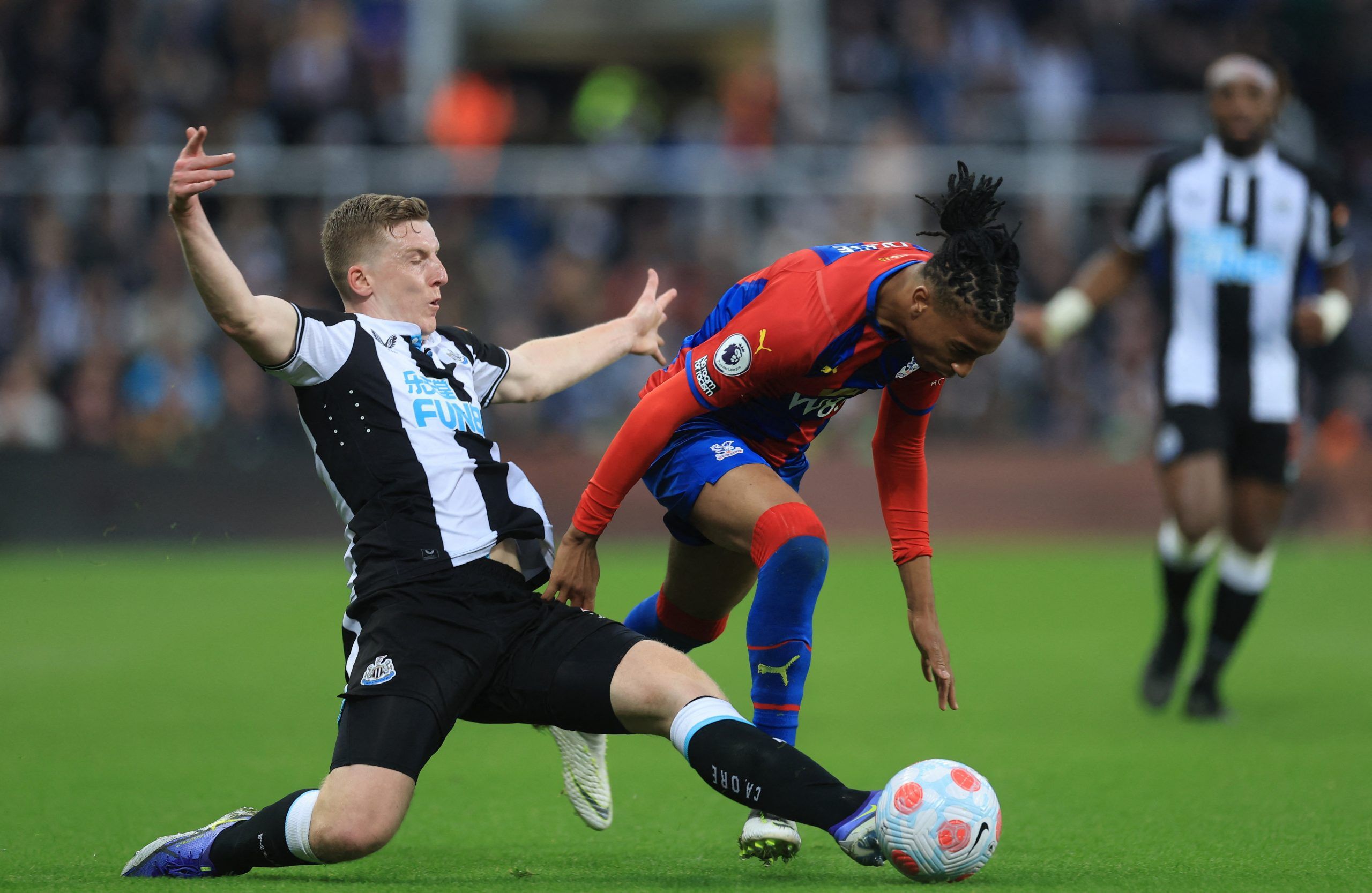 matt-targett-newcastle-united-wolves-wolverhampton-wanderers-transfer-news-bruno-lage-steven-gerrard-transfer-latestSoccer Football - Premier League - Newcastle United v Crystal Palace - St James' Park, Newcastle, Britain - April 20, 2022 Newcastle United's Matt Targett in action with Crystal Palace's Michael Olise Action Images via Reuters/Lee Smith EDITORIAL USE ONLY. No use with unauthorized audio, video, data, fixture lists, club/league logos or 'live' services. Online in-match use limited t