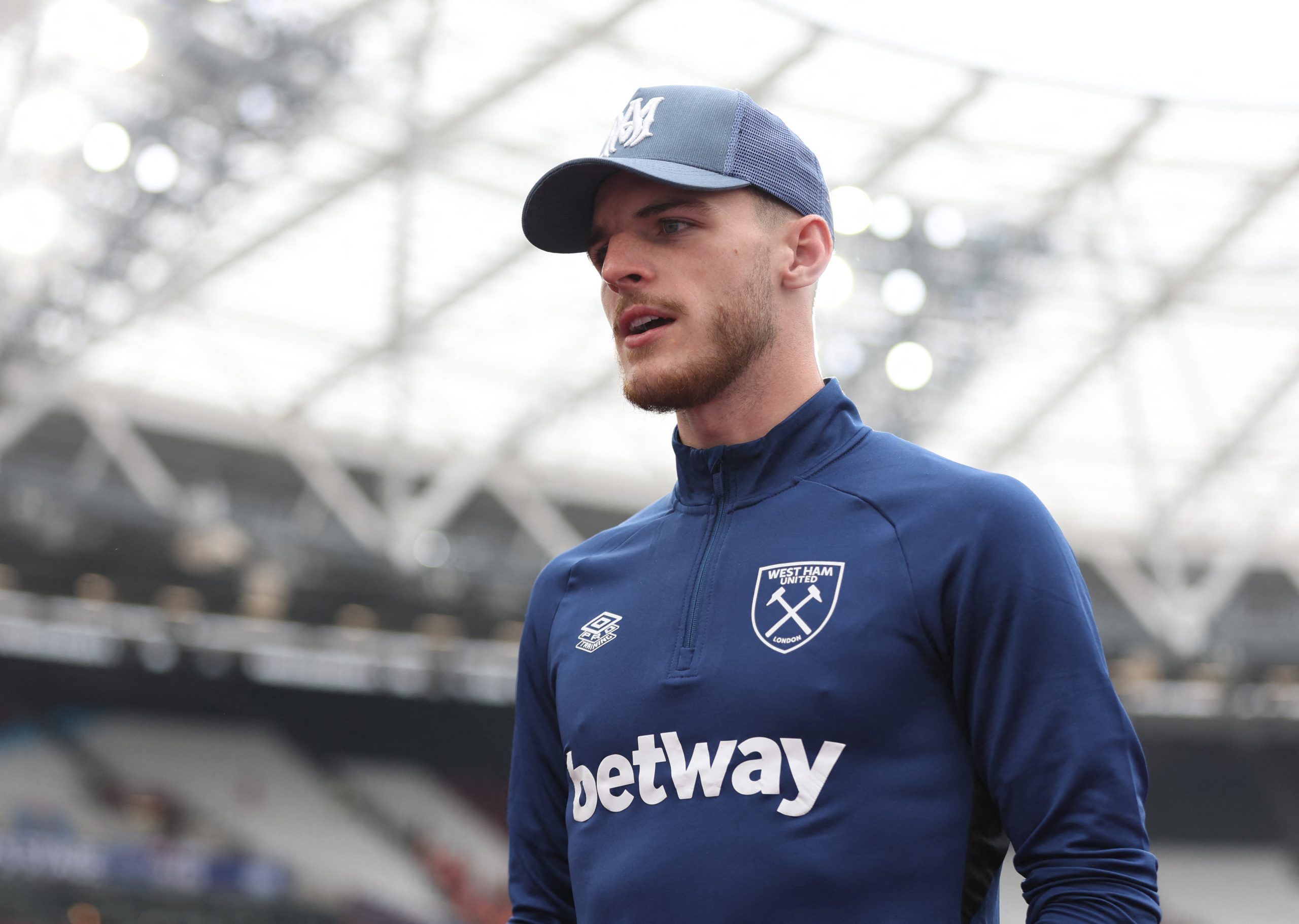 declan-rice-west-ham-united-man-united-transfer-news-erik-ten-hag-latest-manchester-united-premier-league-mark-ogden-goldbridge-united-standSoccer Football - Premier League - West Ham United v Manchester City - London Stadium, London, Britain - May 15, 2022 West Ham United's Declan Rice before the match Action Images via Reuters/Matthew Childs EDITORIAL USE ONLY. No use with unauthorized audio, video, data, fixture lists, club/league logos or 'live' services. Online in-match use limited to 75 im