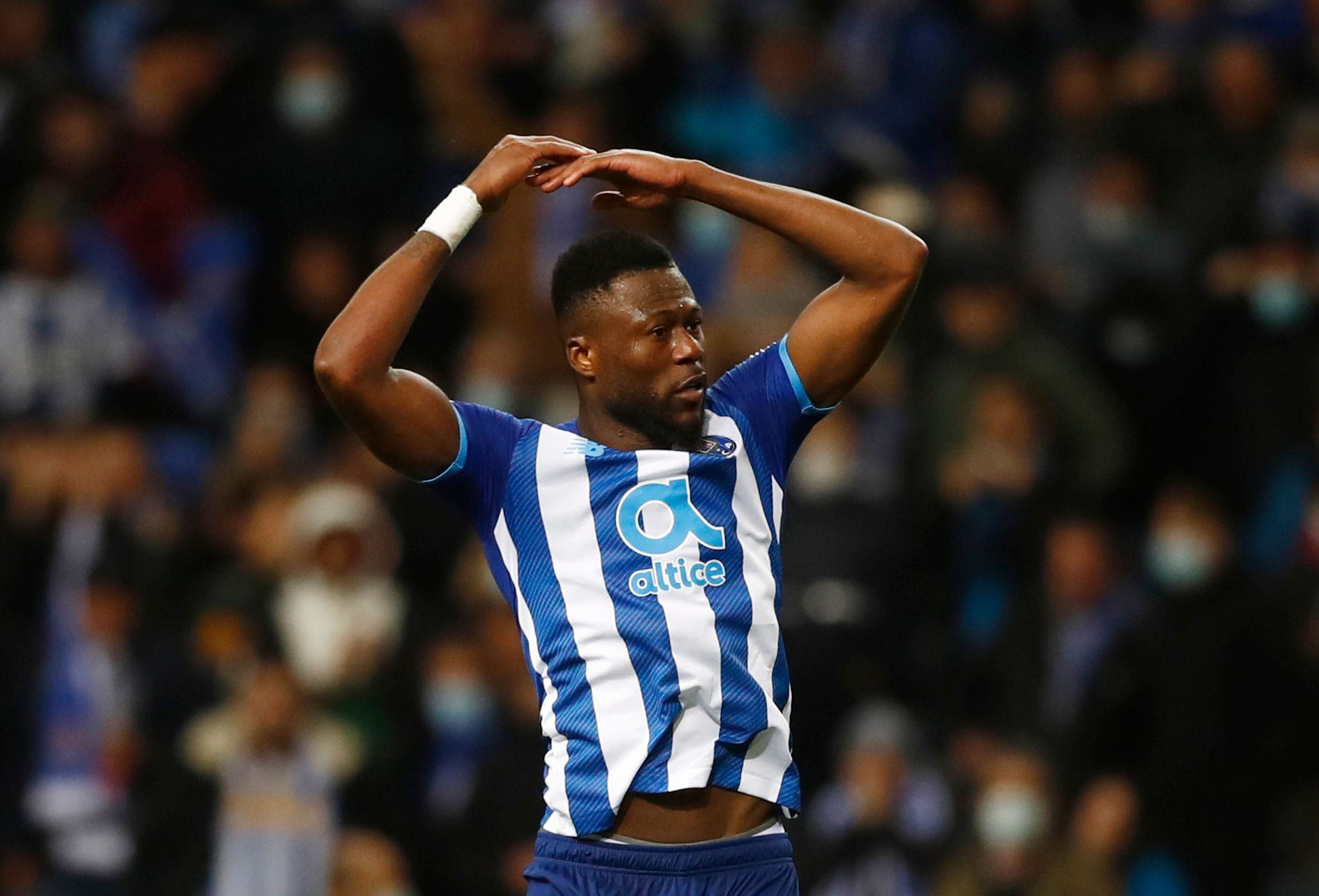Soccer Football - Europa League - Round of 16 First Leg - FC Porto v Olympique Lyonnais - Estadio do Dragao, Porto, Portugal - March 9, 2022 FC Porto's Chancel Mbemba reacts after scoring their first goal but it was later disallowed after a VAR review REUTERS/Pedro Nunes