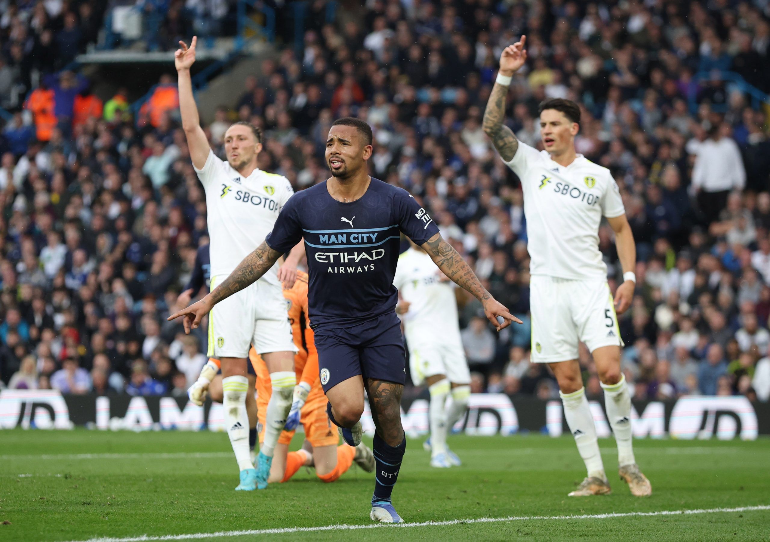 Soccer Football - Premier League - Leeds United v Manchester City - Elland Road, Leeds, Britain - April 30, 2022 Manchester City's Gabriel Jesus celebrates scoring their third goal REUTERS/Phil Noble EDITORIAL USE ONLY. No use with unauthorized audio, video, data, fixture lists, club/league logos or 'live' services. Online in-match use limited to 75 images, no video emulation. No use in betting, games or single club /league/player publications.  Please contact your account representative for fur