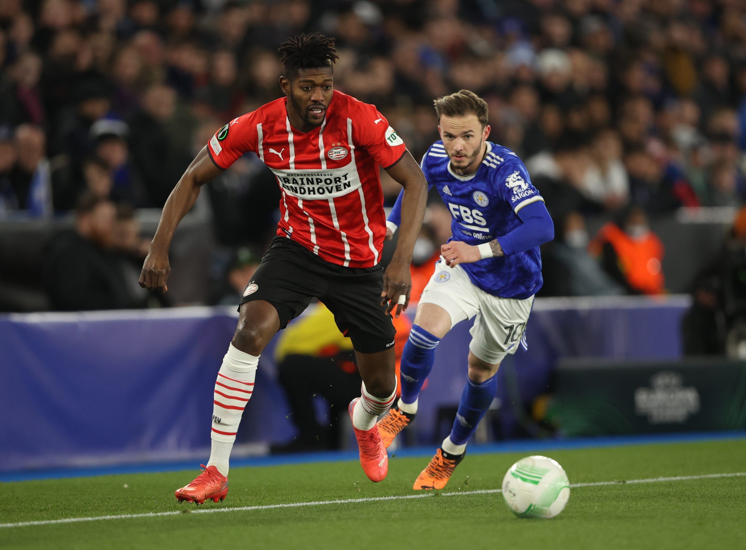 ibrahim-sangare-psv-eredivisie-leicester-city-europa-league-manchester-united-transfer-chelsea-transfer-erik-ten-hag-latest-united-transfer-de-jong-sangare-van-de-beekSoccer Football - Europa League - Quarter Final - First Leg - Leicester City v PSV Eindhoven - King Power Stadium, Leicester, Britain - April 7, 2022 Leicester City's James Maddison in action with PSV Eindhoven's Ibrahim Sangare Action Images via Reuters/Molly Darlington