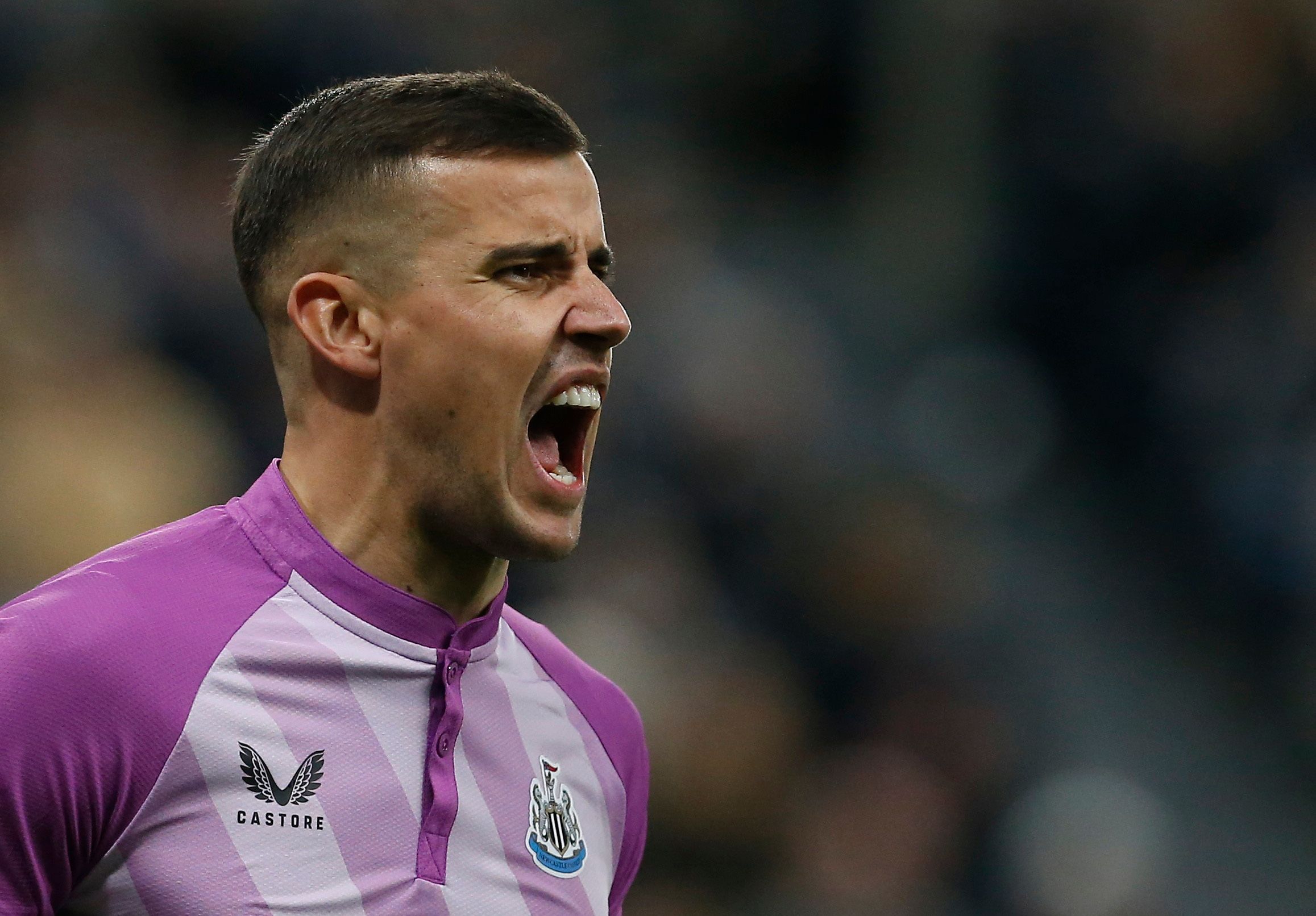 karl-darlow-west-brom-transfer-news-championship-steve-bruce-henderson-premier-league-darlow-pope-newcastle-united-transfer-news-west-brom-wba-nes-latestSoccer Football - Premier League - Newcastle United v Brentford - St James' Park, Newcastle, Britain - November 20, 2021 Newcastle United's Karl Darlow reacts REUTERS/Craig Brough EDITORIAL USE ONLY. No use with unauthorized audio, video, data, fixture lists, club/league logos or 'live' services. Online in-match use limited to 75 images, no vide