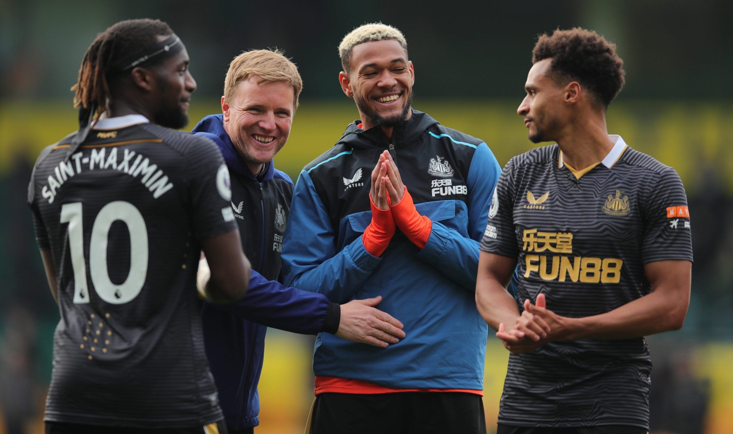 Newcastle boss Eddie Howe with players