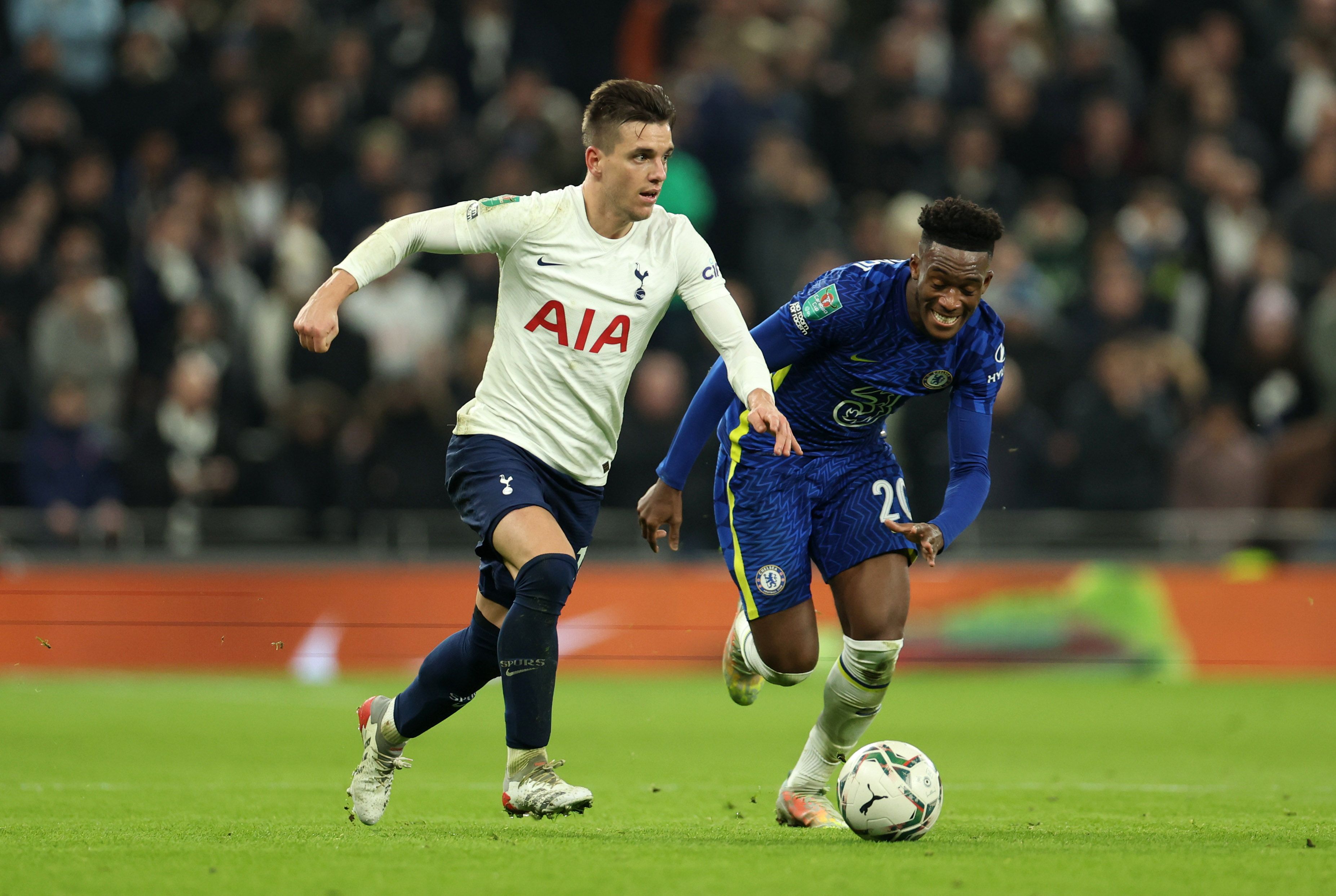 Giovani-Lo-Celso-in-action-for-Tottenham