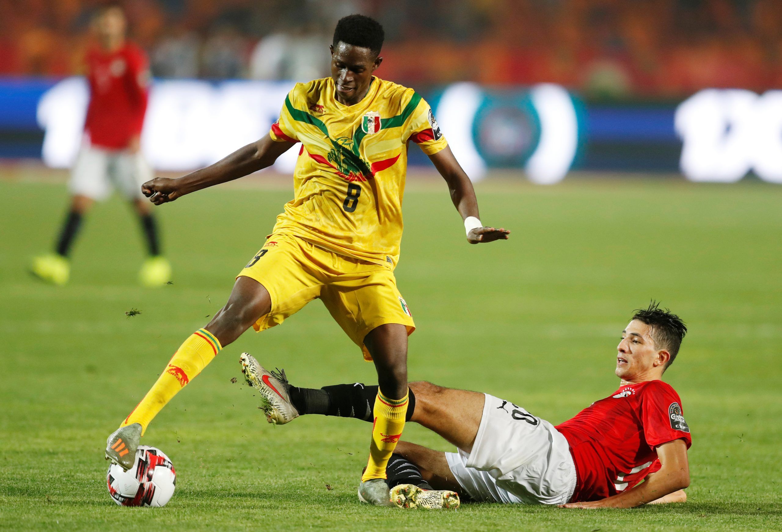 Soccer Football - Africa Under 23 Cup of Nations - Group A - Egypt U23 v Mali U23 - Cairo International Stadium, Cairo, Egypt - November 8, 2019   Mali's Boubacar Traore in action with Egypt's Ahmed Fatouh     REUTERS/Amr Abdallah Dalsh