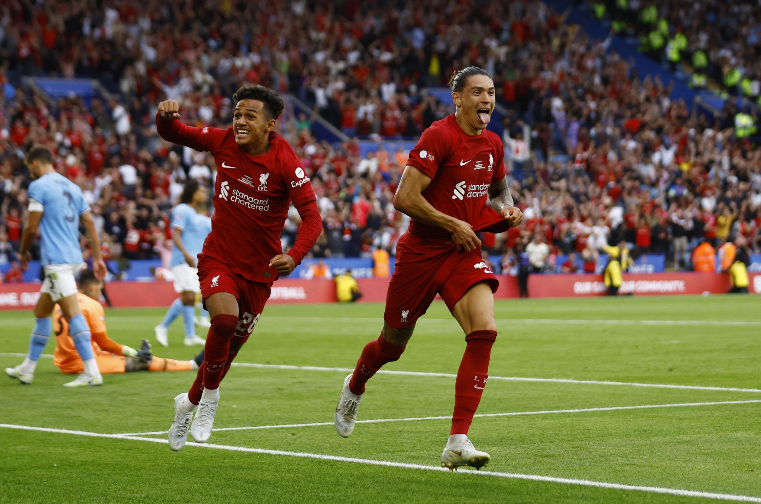 Soccer Football - Community Shield - Liverpool v Manchester City - King Power Stadium, Leicester, Britain - July 30, 2022 Liverpool's Darwin Nunez celebrates scoring their third goal with Fabio Carvalho Action Images via Reuters/Andrew Boyers