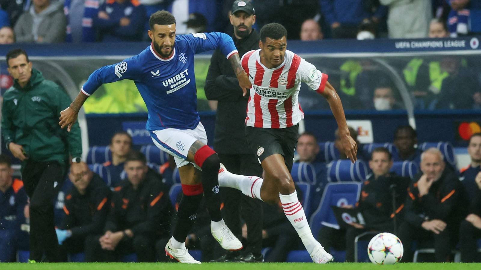 Wolves join race to sign dangerous winger