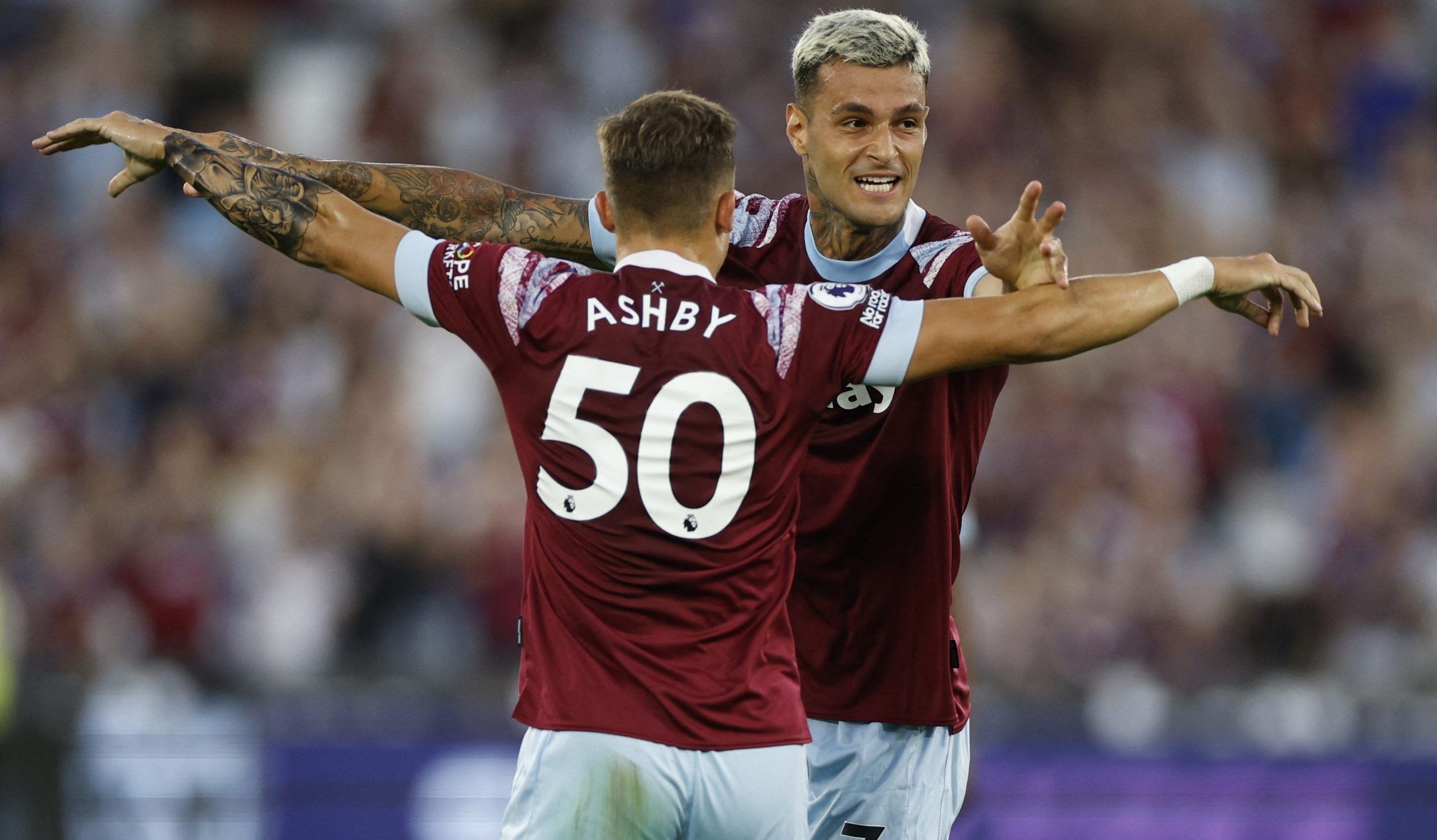 Soccer Football - Europa Conference League - Qualifying - Play off First Leg -  West Ham United v Viborg FF - London Stadium, London, Britain - August 18, 2022 West Ham United's Gianluca Scamacca celebrates scoring their first goal with Harrison Ashby Action Images via Reuters/John Sibley