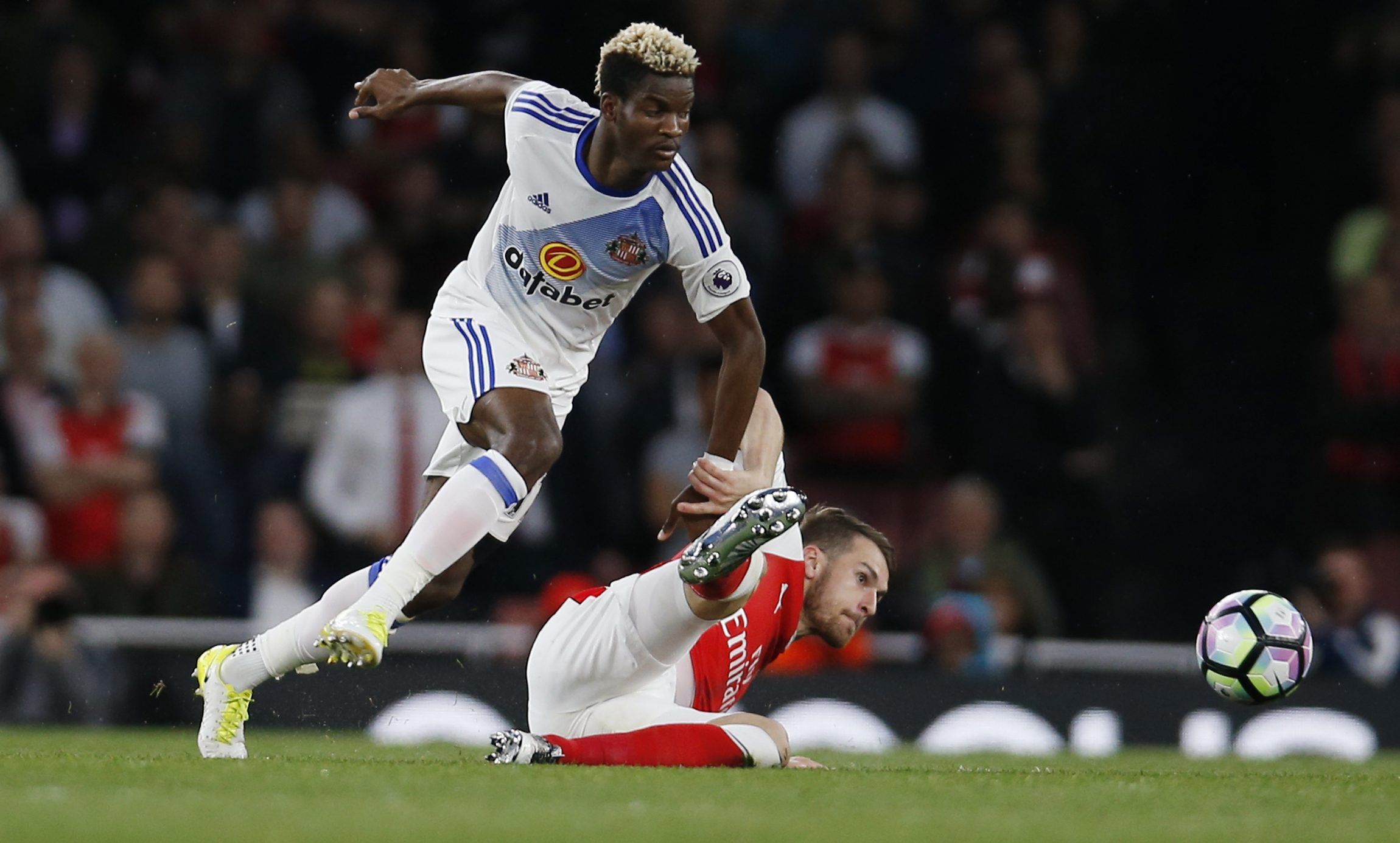 didier-ndong-sunderland-wage-burner-waste-championship