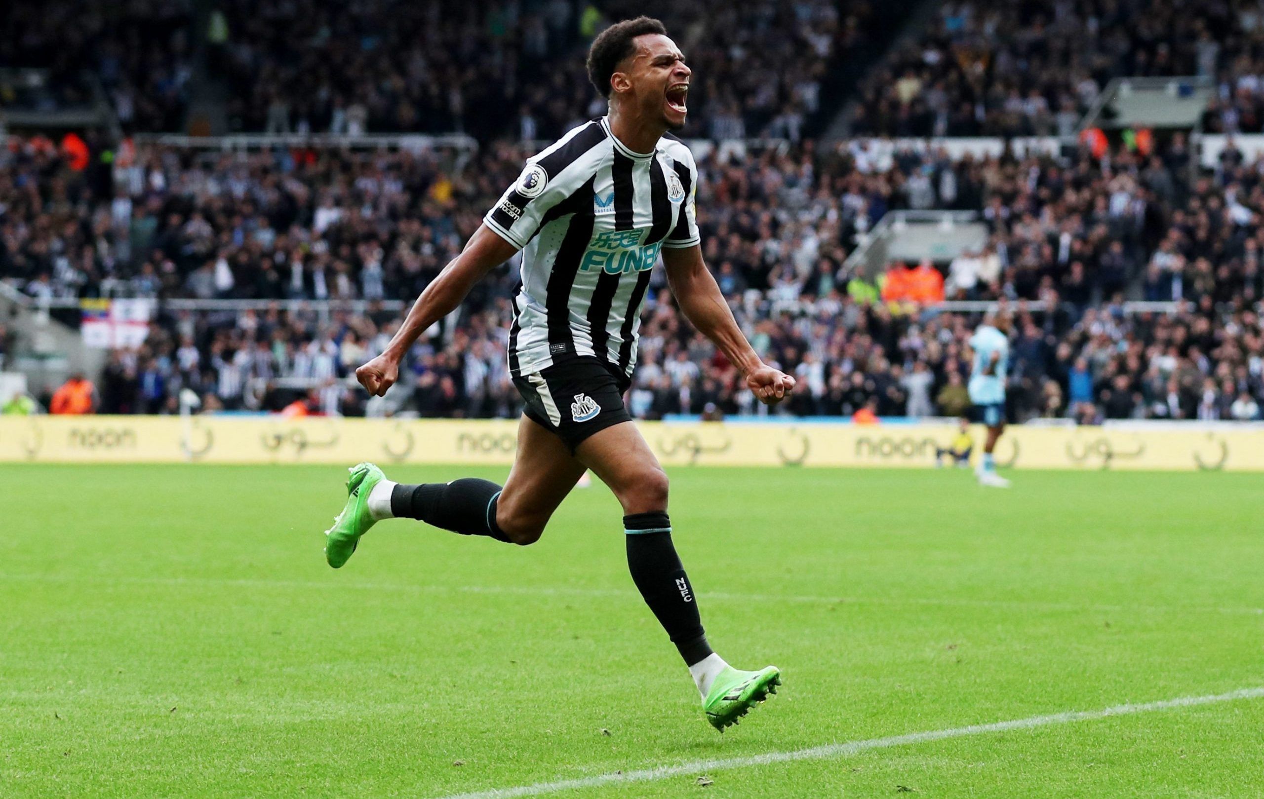 Soccer Football - Premier League - Newcastle United v Brentford - St James' Park, Newcastle, Britain - October 8, 2022 Newcastle United's Jacob Murphy celebrates scoring their second goal REUTERS/Scott Heppell EDITORIAL USE ONLY. No use with unauthorized audio, video, data, fixture lists, club/league logos or 'live' services. Online in-match use limited to 75 images, no video emulation. No use in betting, games or single club /league/player publications.  Please contact your account representati