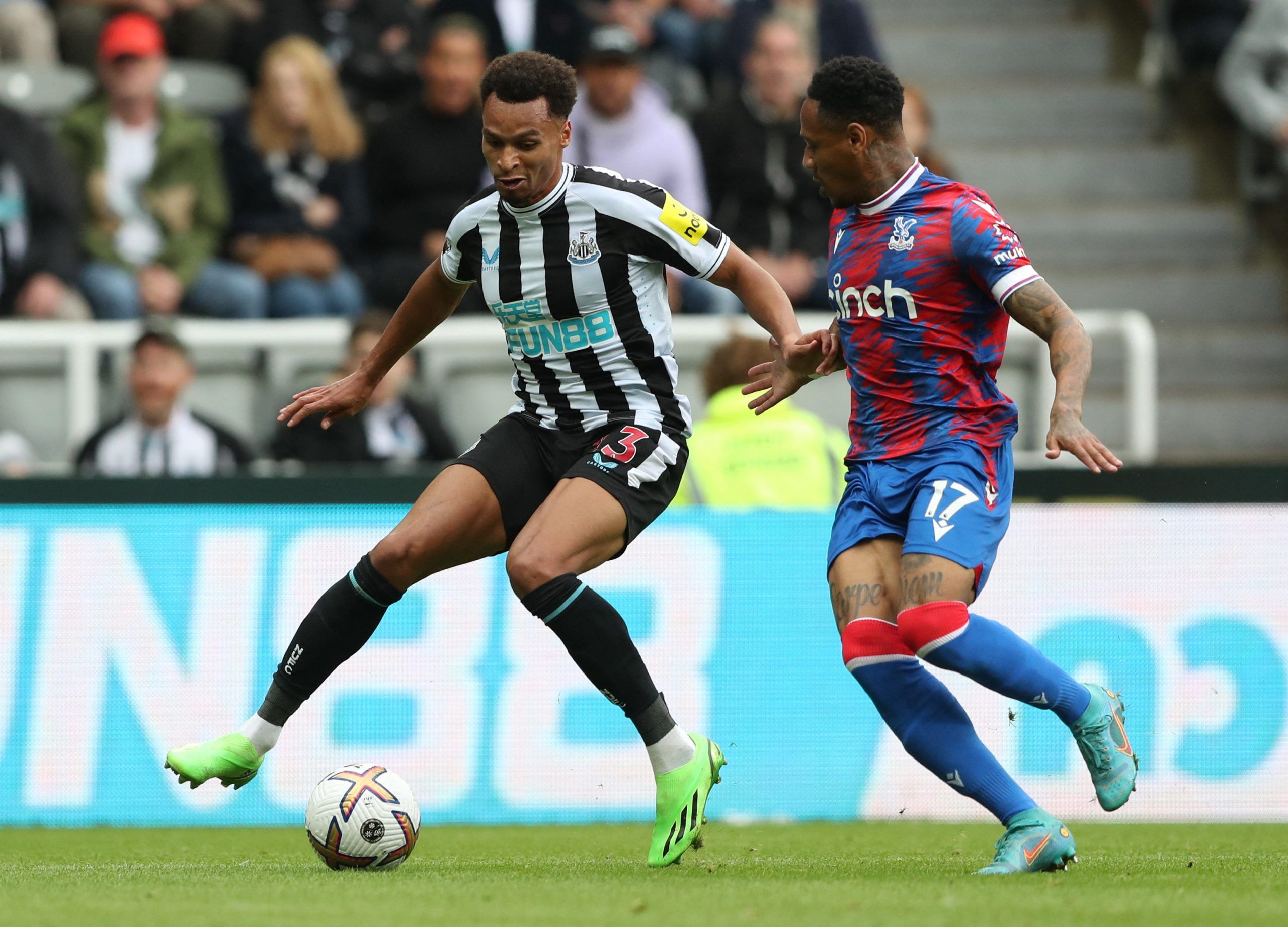 Soccer Football - Premier League - Newcastle United v Crystal Palace - St James' Park, Newcastle, Britain - September 3, 2022 Crystal Palace's Nathaniel Clyne in action with Newcastle United's Jacob Murphy REUTERS/Scott Heppell EDITORIAL USE ONLY. No use with unauthorized audio, video, data, fixture lists, club/league logos or 'live' services. Online in-match use limited to 75 images, no video emulation. No use in betting, games or single club /league/player publications.  Please contact your ac