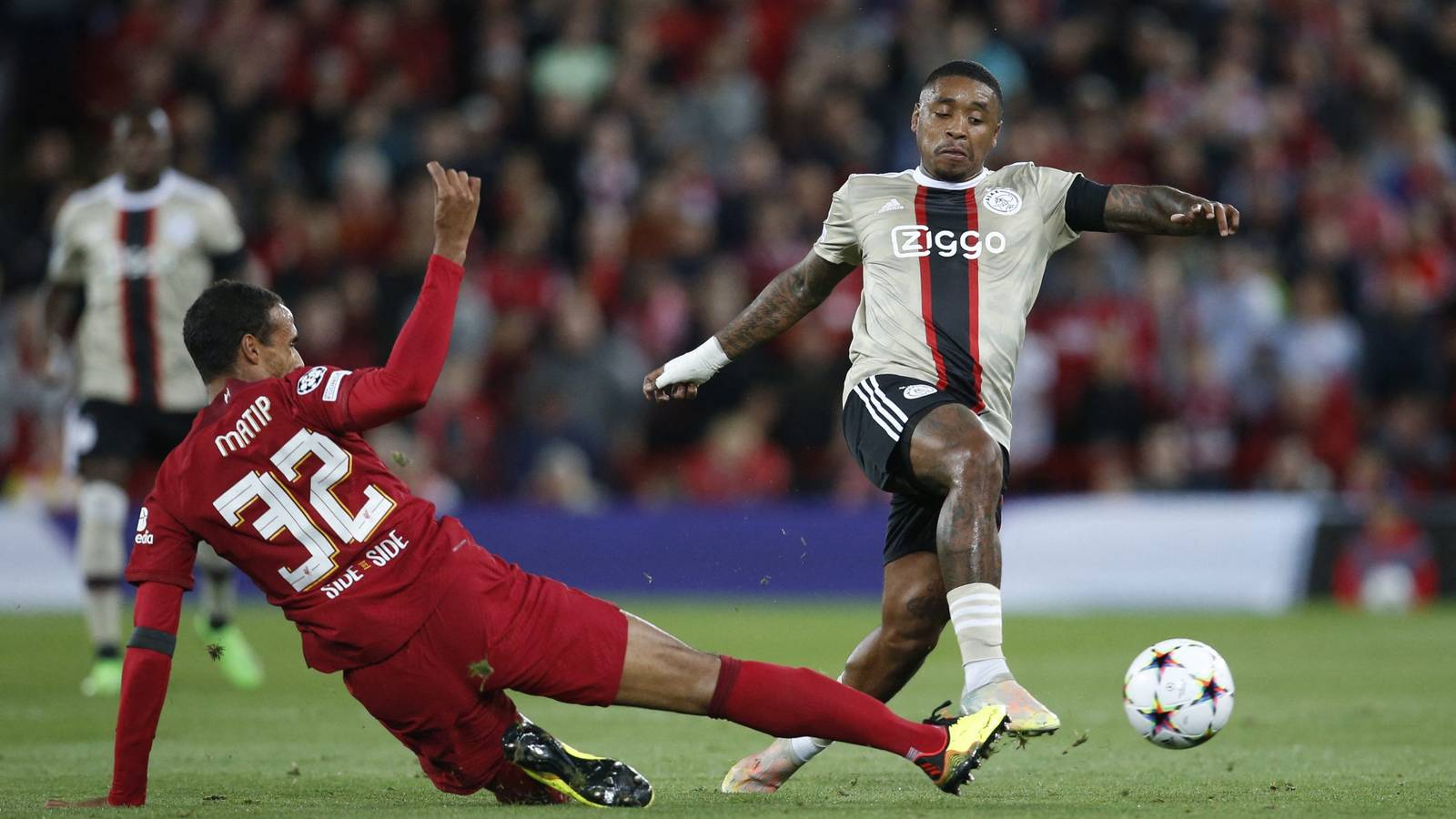 Everton had transfer howler on Bergwijn