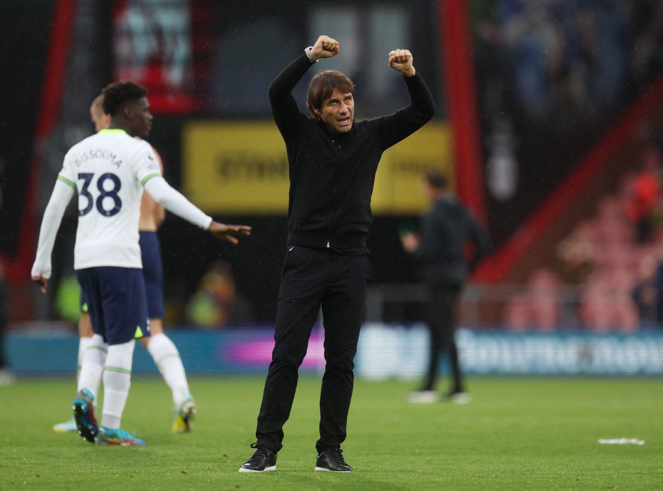 Soccer Football - Premier League - AFC Bournemouth v Tottenham Hotspur - Vitality Stadium, Bournemouth, Britain - October 29, 2022 Tottenham Hotspur manager Antonio Conte celebrates after the match Action Images via Reuters/Paul Childs EDITORIAL USE ONLY. No use with unauthorized audio, video, data, fixture lists, club/league logos or 'live' services. Online in-match use limited to 75 images, no video emulation. No use in betting, games or single club /league/player publications.  Please contact
