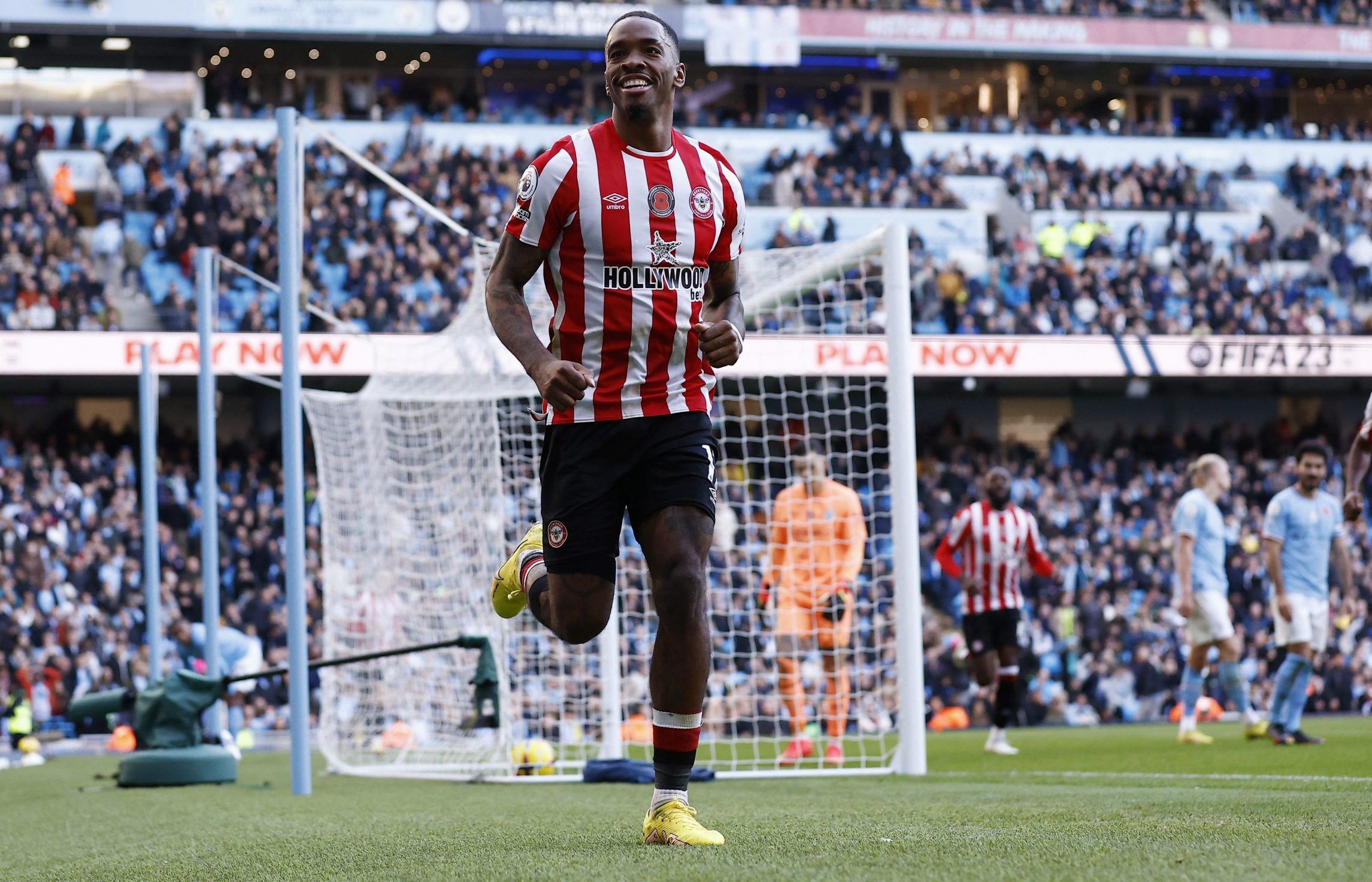 Soccer Football - Premier League - Manchester City v Brentford - Etihad Stadium, Manchester, Britain - November 12, 2022  Brentford's Ivan Toney celebrates scoring their second goal Action Images via Reuters/Jason Cairnduff EDITORIAL USE ONLY. No use with unauthorized audio, video, data, fixture lists, club/league logos or 'live' services. Online in-match use limited to 75 images, no video emulation. No use in betting, games or single club /league/player publications.  Please contact your accoun