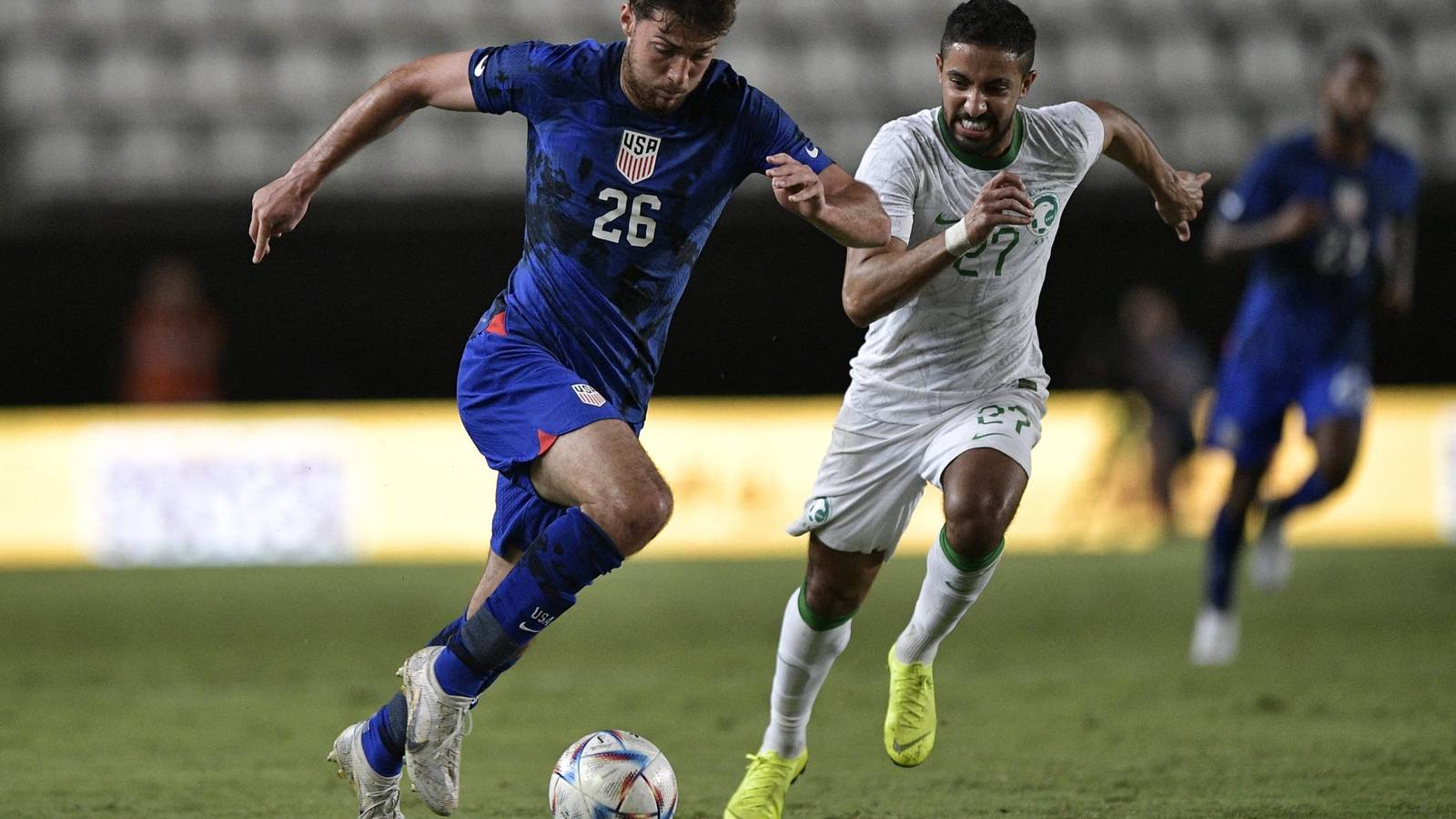Leeds could ditch Kristensen for Joe Scally