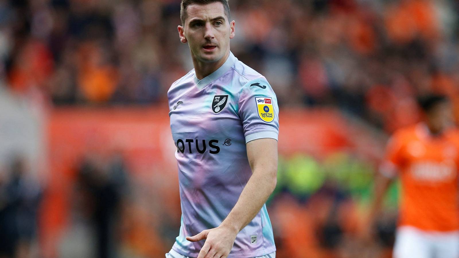 Glasgow Rangers backed in McLean move