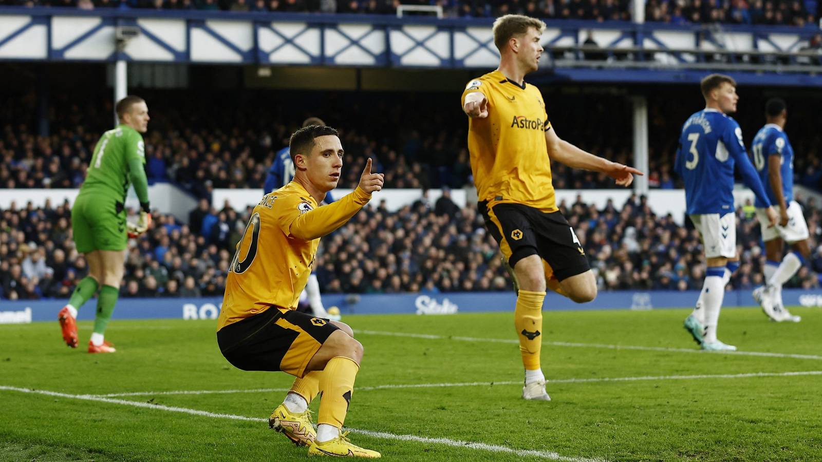 Wolves: Daniel Podence injury update