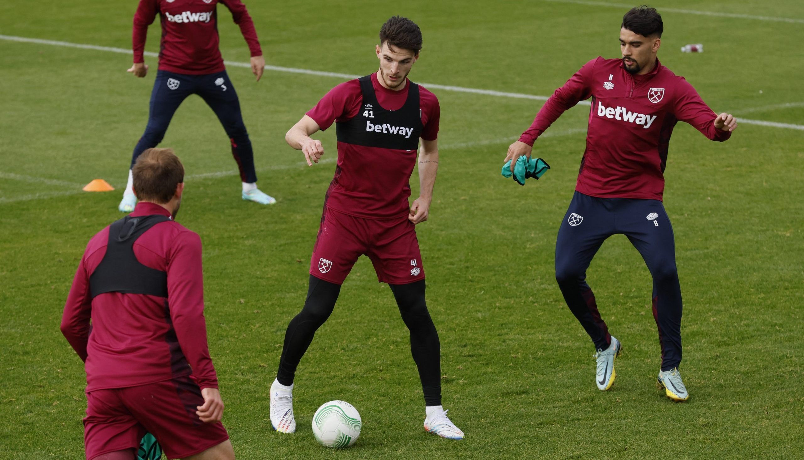 Soccer Football - Europa Conference League - West Ham United Training - Rush Green, London, Britain - October 12, 2022 West Ham United's Declan Rice and Lucas Paqueta during training Action Images via Reuters/Andrew Couldridge