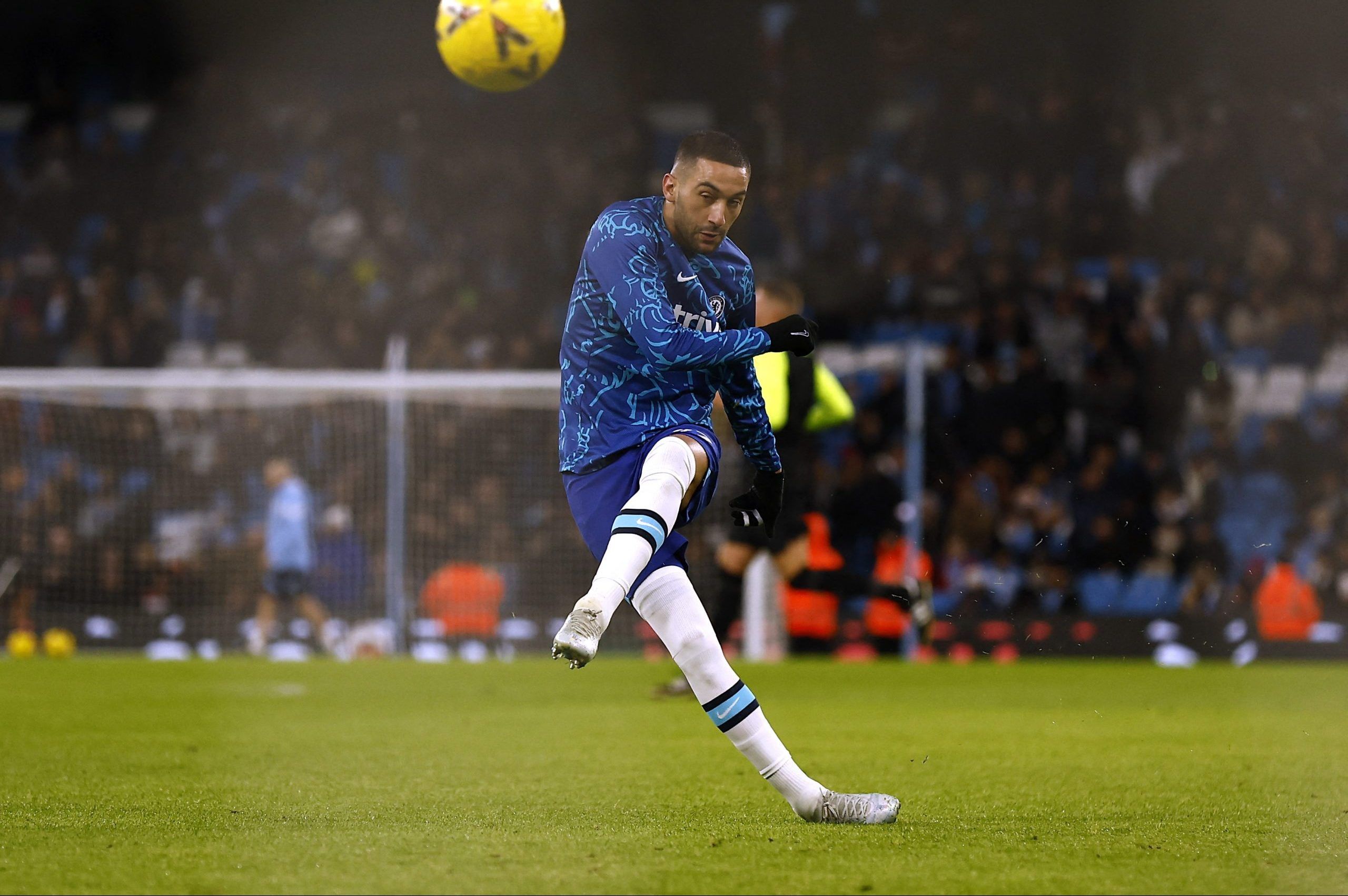 Soccer Football - FA Cup Third Round - Manchester City v Chelsea - Etihad Stadium, Manchester, Britain - January 8, 2023 Chelsea's Hakim Ziyech during the warm up before the match Action Images via Reuters/Jason Cairnduff