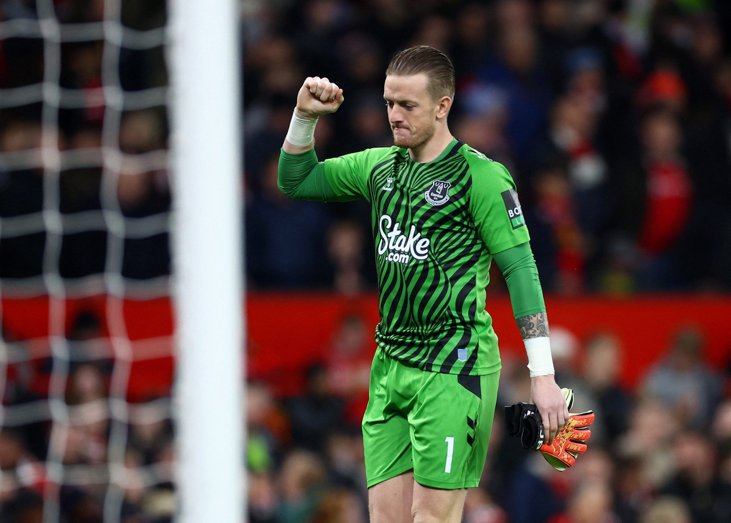 Soccer Football - FA Cup Third Round - Manchester United v Everton - Old Trafford, Manchester, Britain - January 6, 2023 Everton's Jordan Pickford gestures before the match REUTERS/Carl Recine