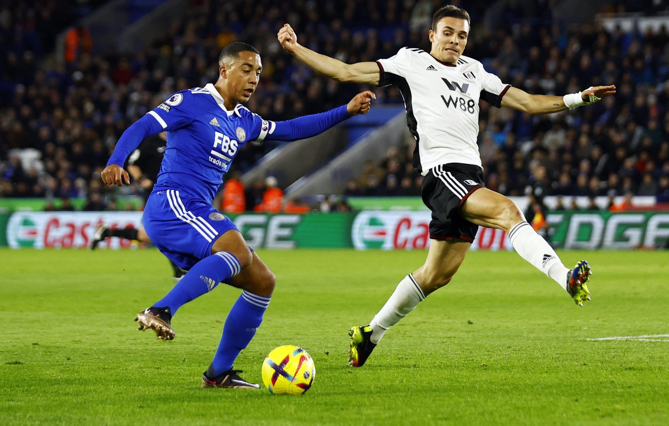 Soccer Football - Premier League - Leicester City v Fulham - King Power Stadium, Leicester, Britain - January 3, 2023 Leicester City's Youri Tielemans in action with Fulham's Joao Palhinha Action Images via Reuters/Andrew Boyers EDITORIAL USE ONLY. No use with unauthorized audio, video, data, fixture lists, club/league logos or 'live' services. Online in-match use limited to 75 images, no video emulation. No use in betting, games or single club /league/player publications.  Please contact your a