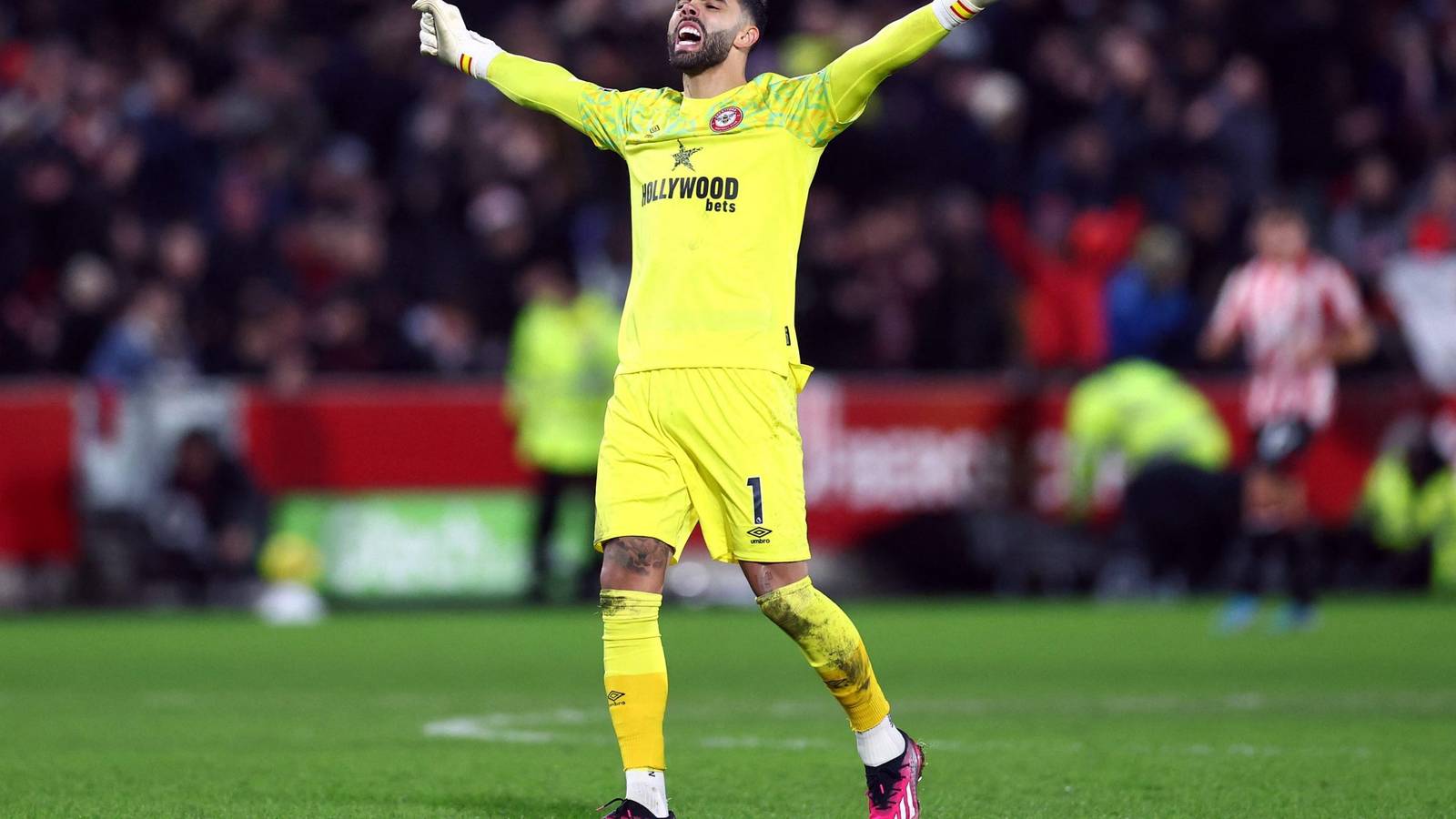 Man Utd can ditch De Gea for David Raya